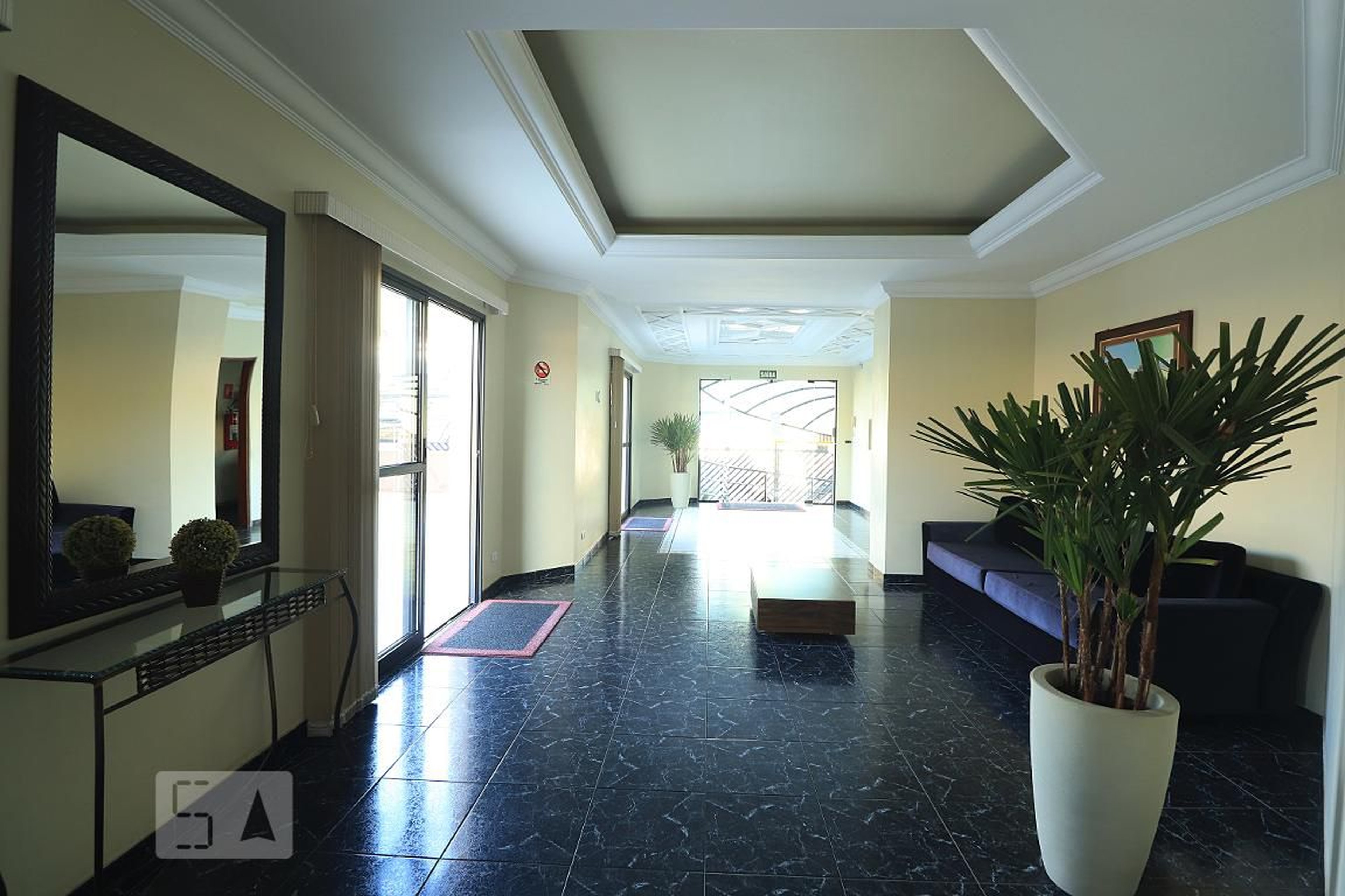 Hall de Entrada Condomínio em Rua Piracicaba, 431