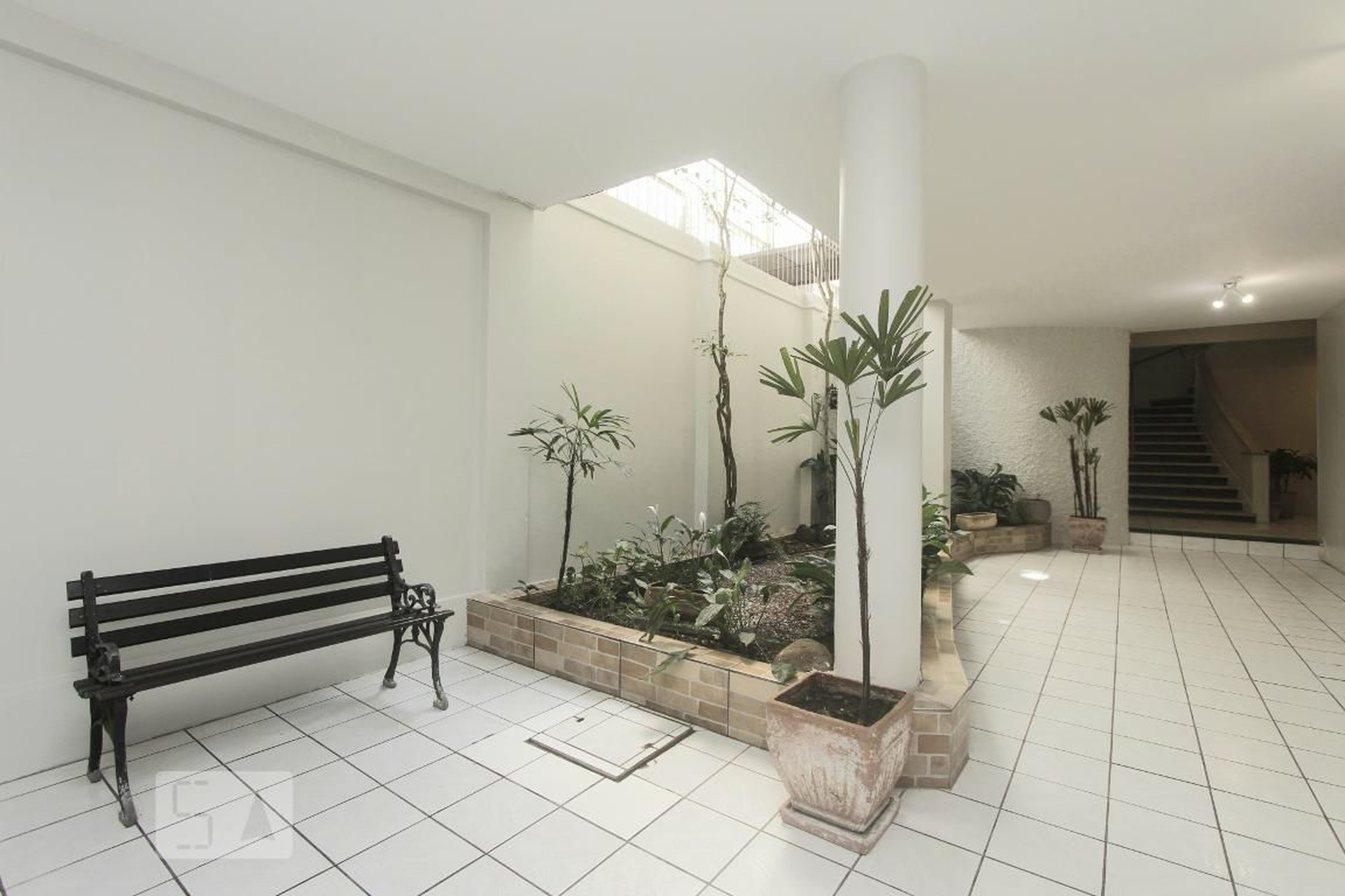 HALL - Edifício Florescente