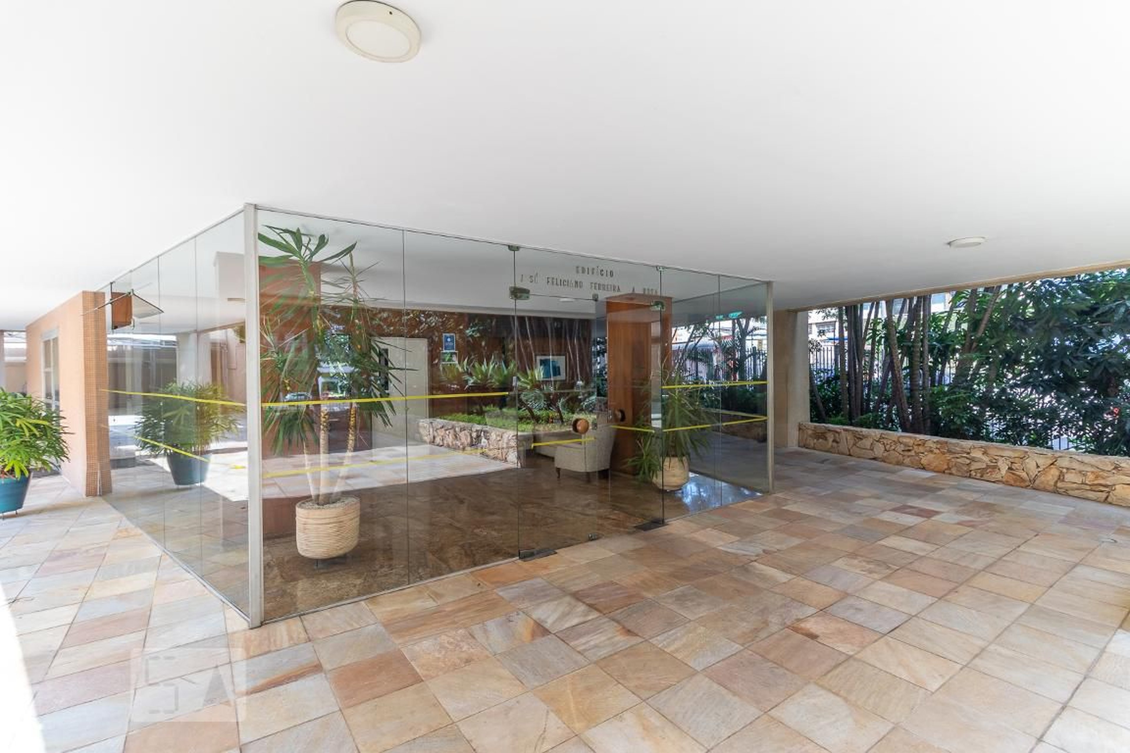 Hall de entrada - José Feliciano Ferreira