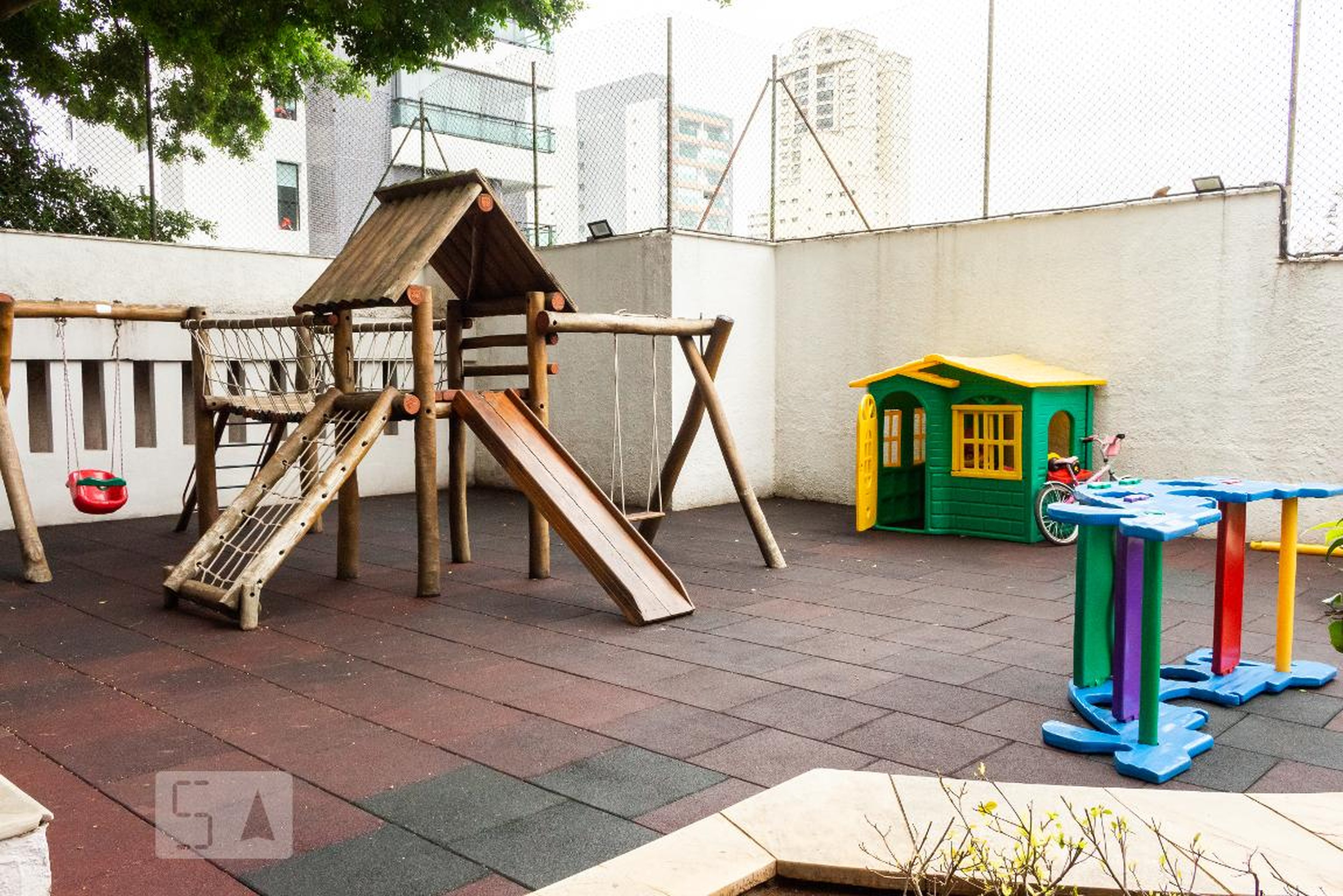 Playground - Lupus 1