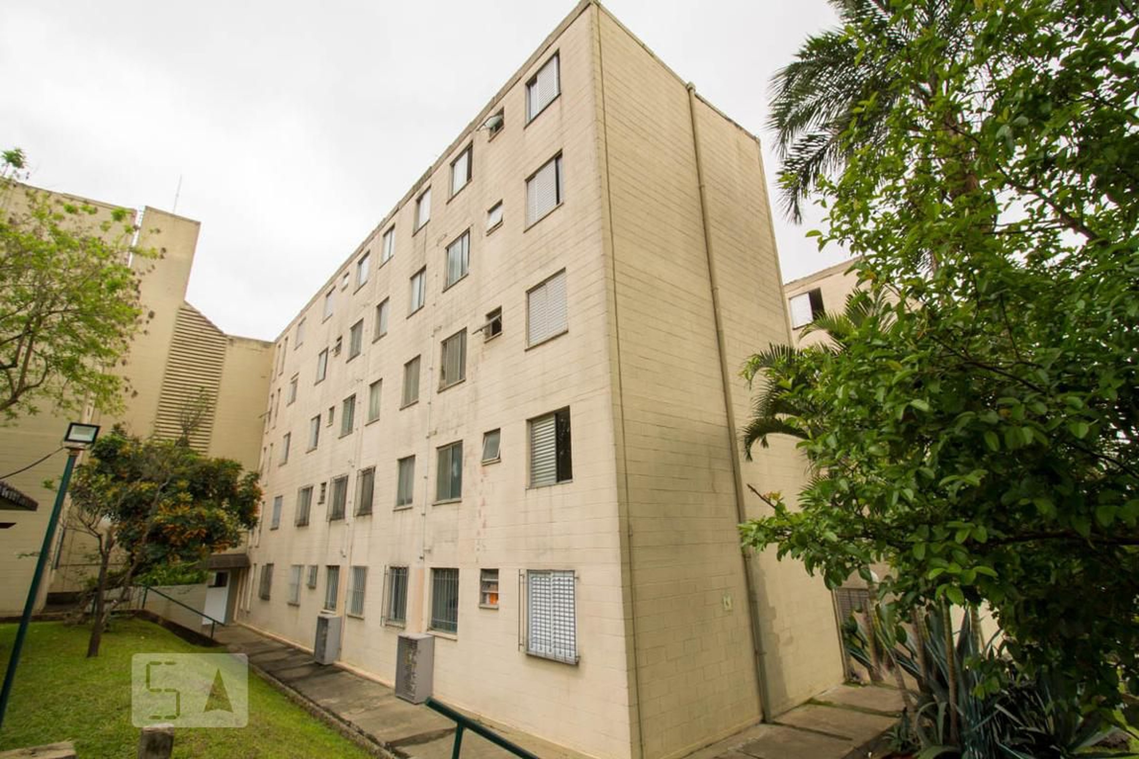 Fachada Condomínio em Rua Dom Macário, 470