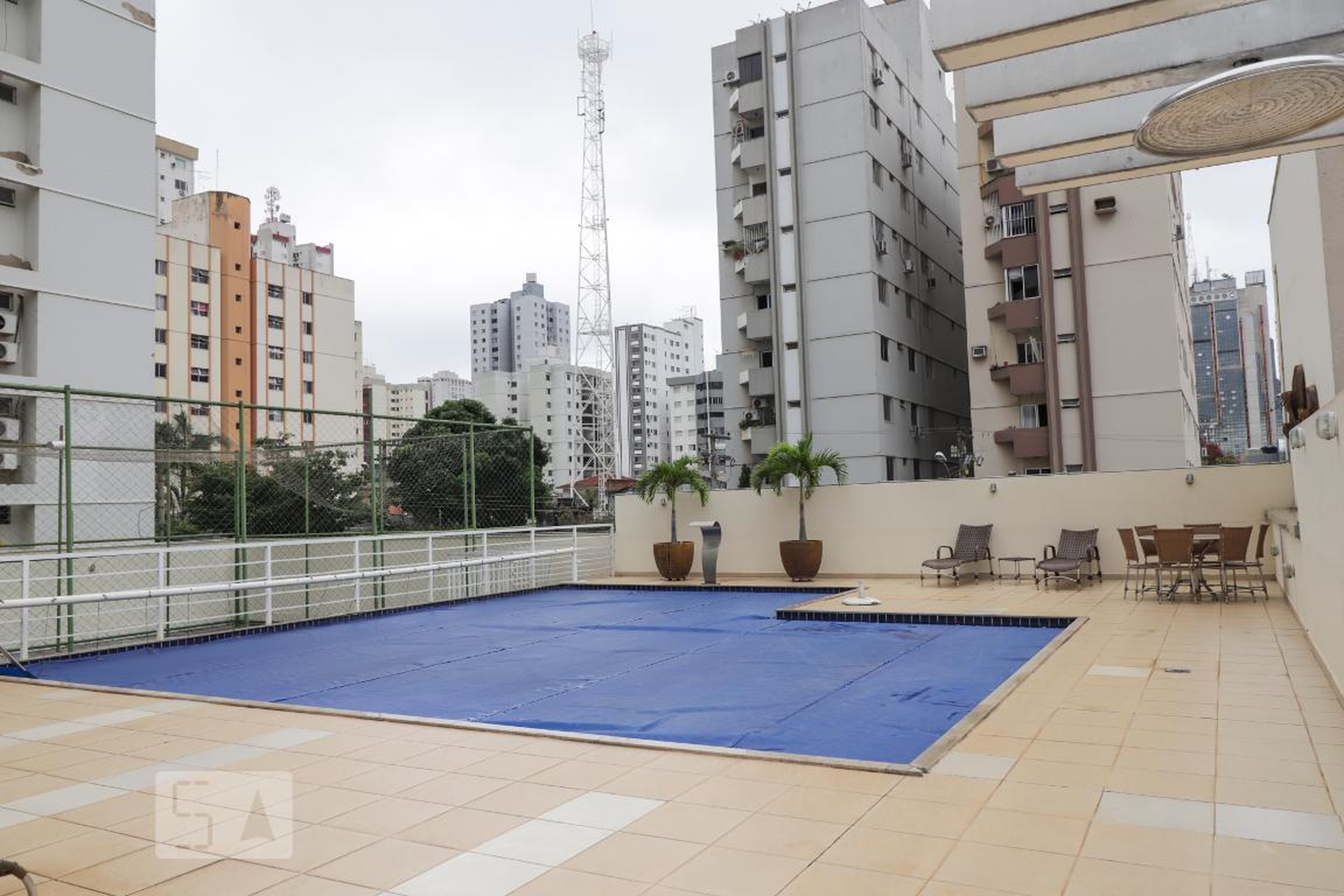 Piscina - Residencial Benneville