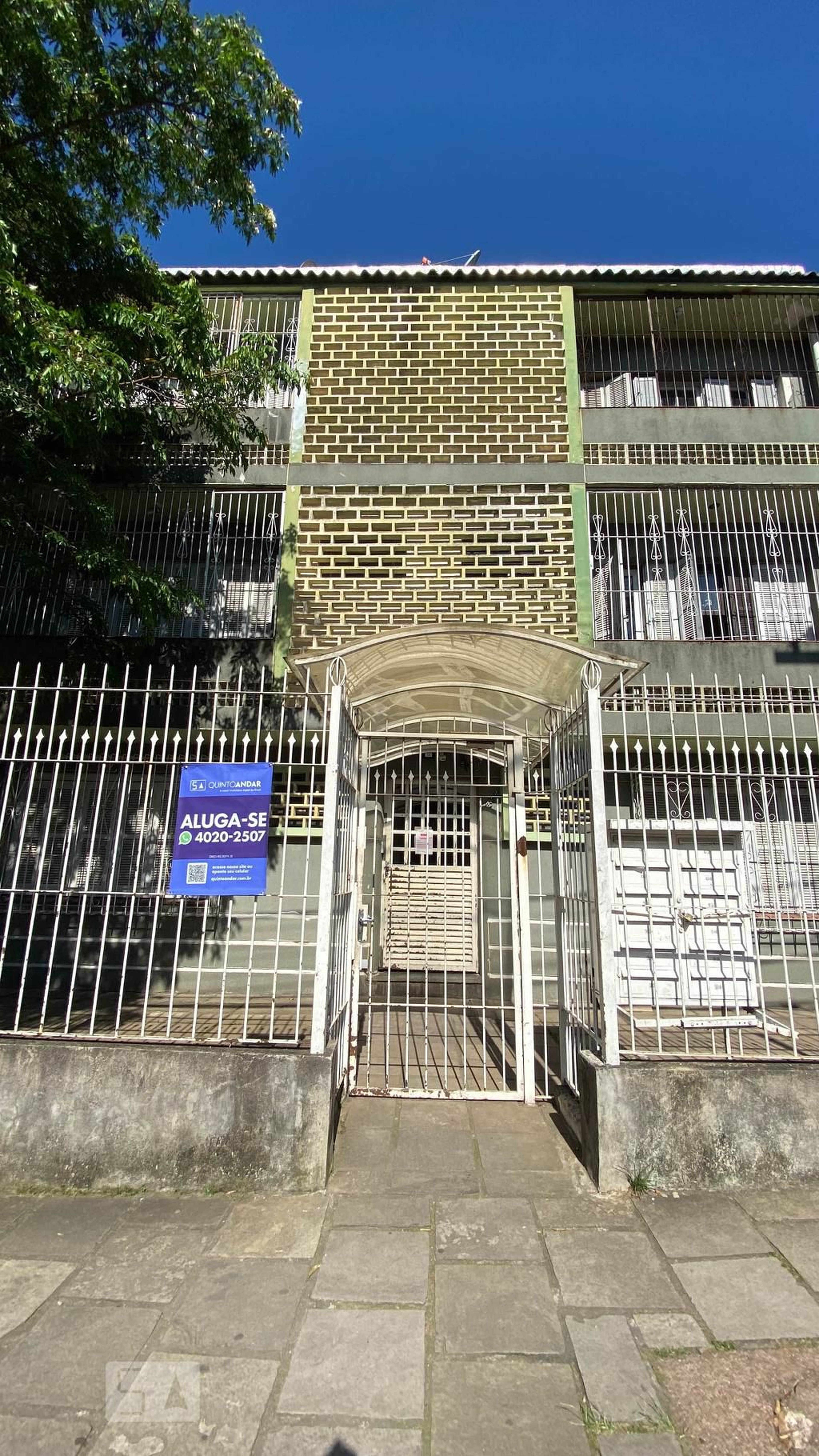 Fachada Condomínio em Rua Doutor Voltaire Pires, 334