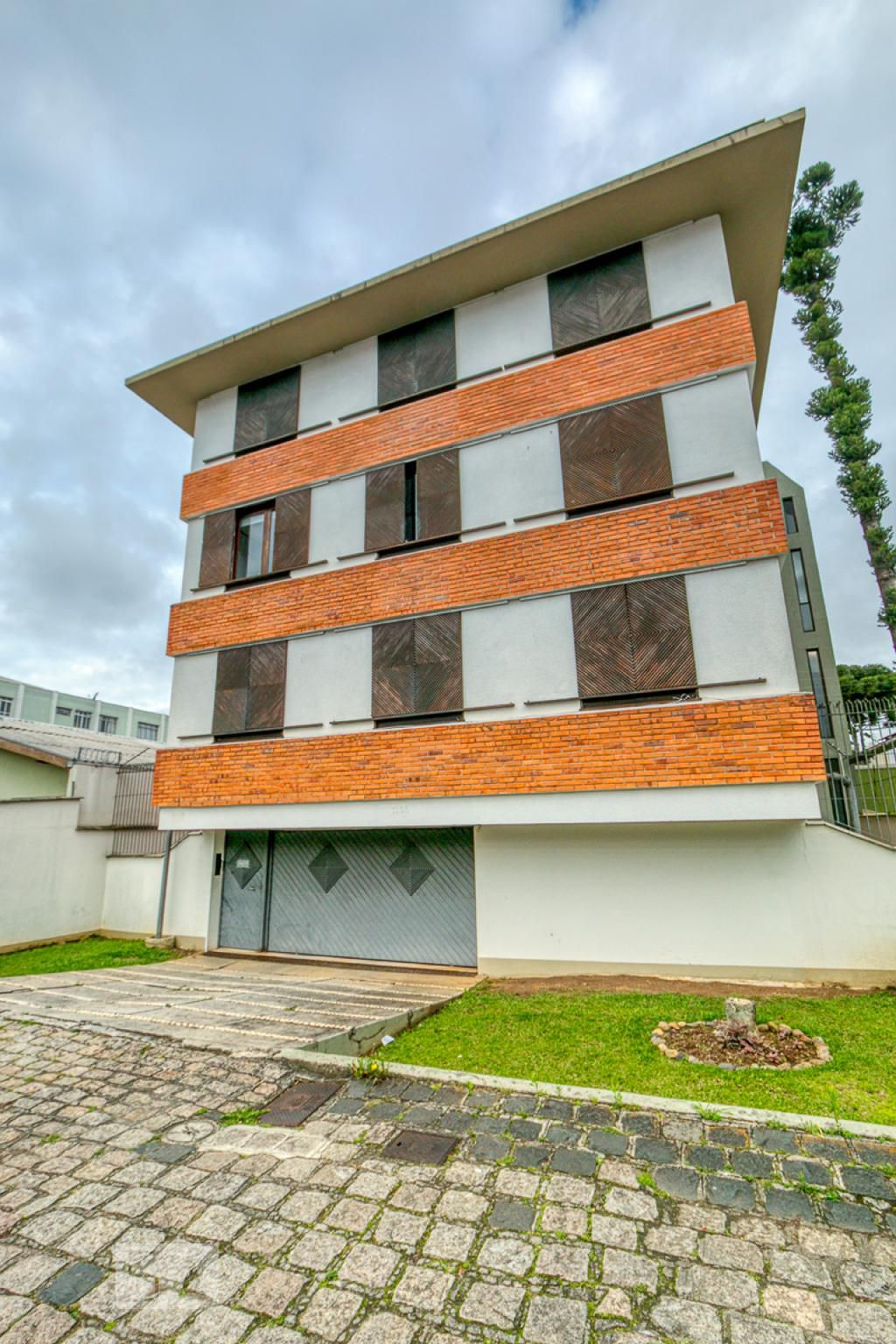 Fachada Condomínio em Rua José de Alencar, 1166