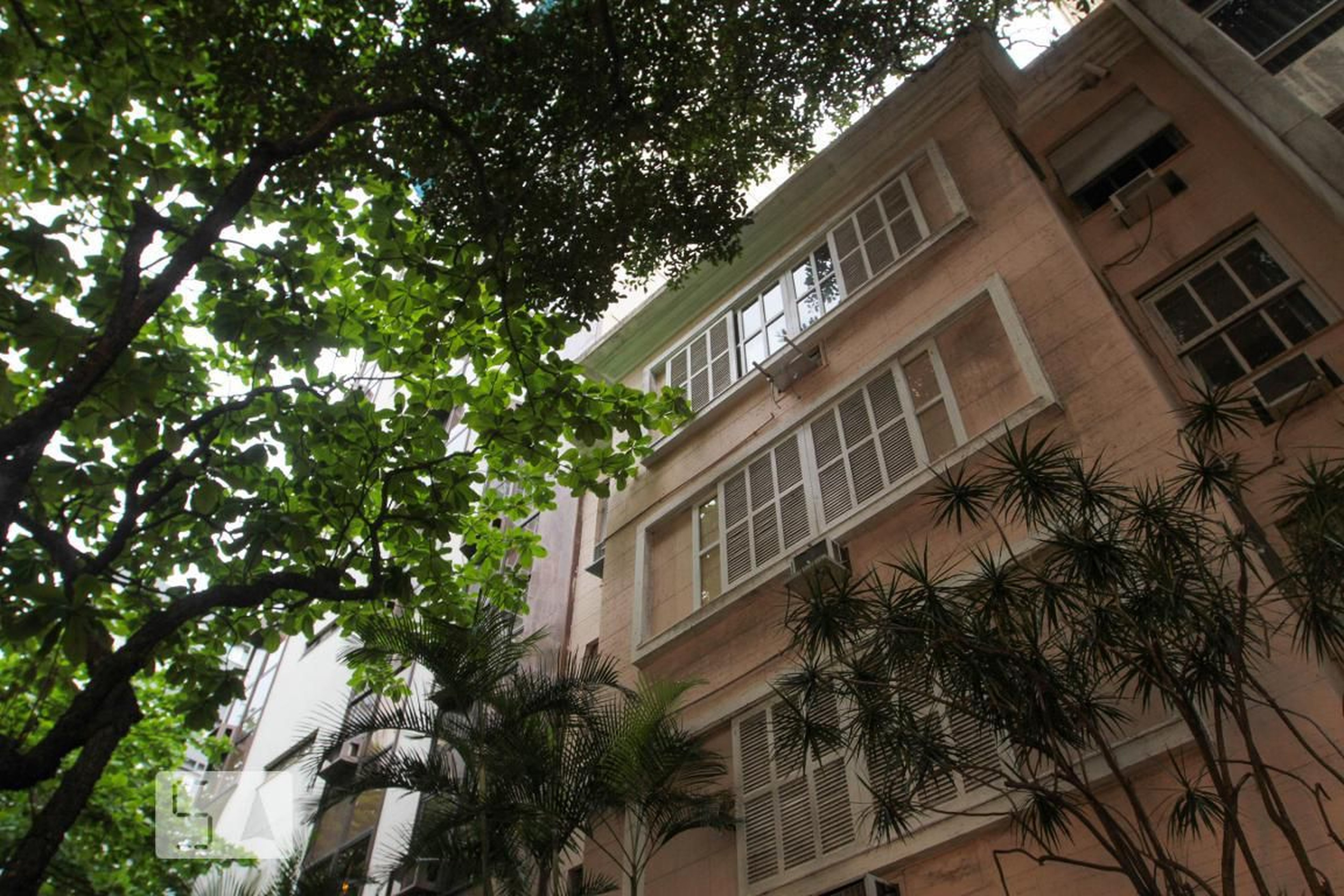 Fachada Edifício Anibal de Mendonca