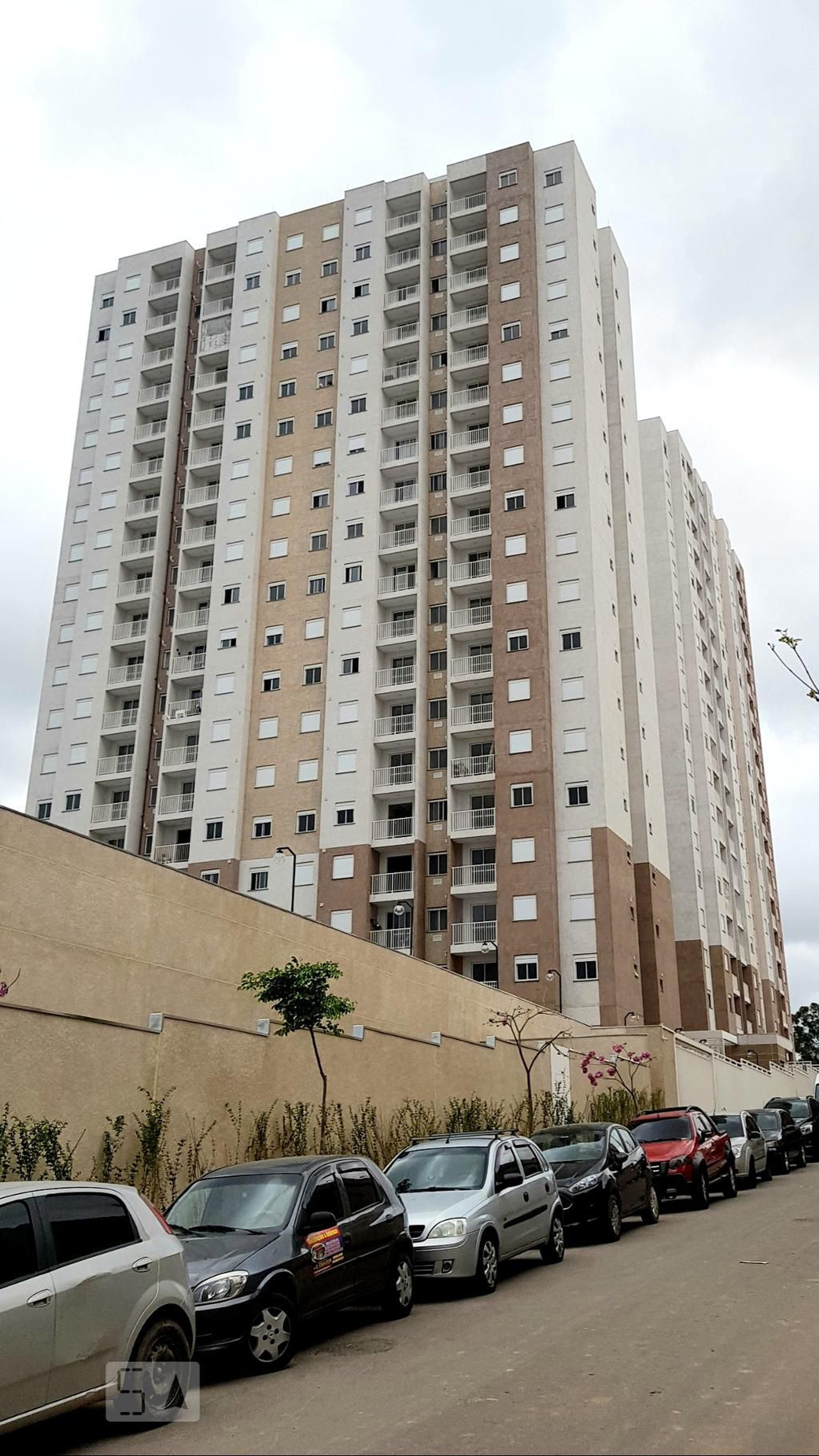 Fachada Condomínio em Rua Brigadeiro Godinho dos Santos, 753