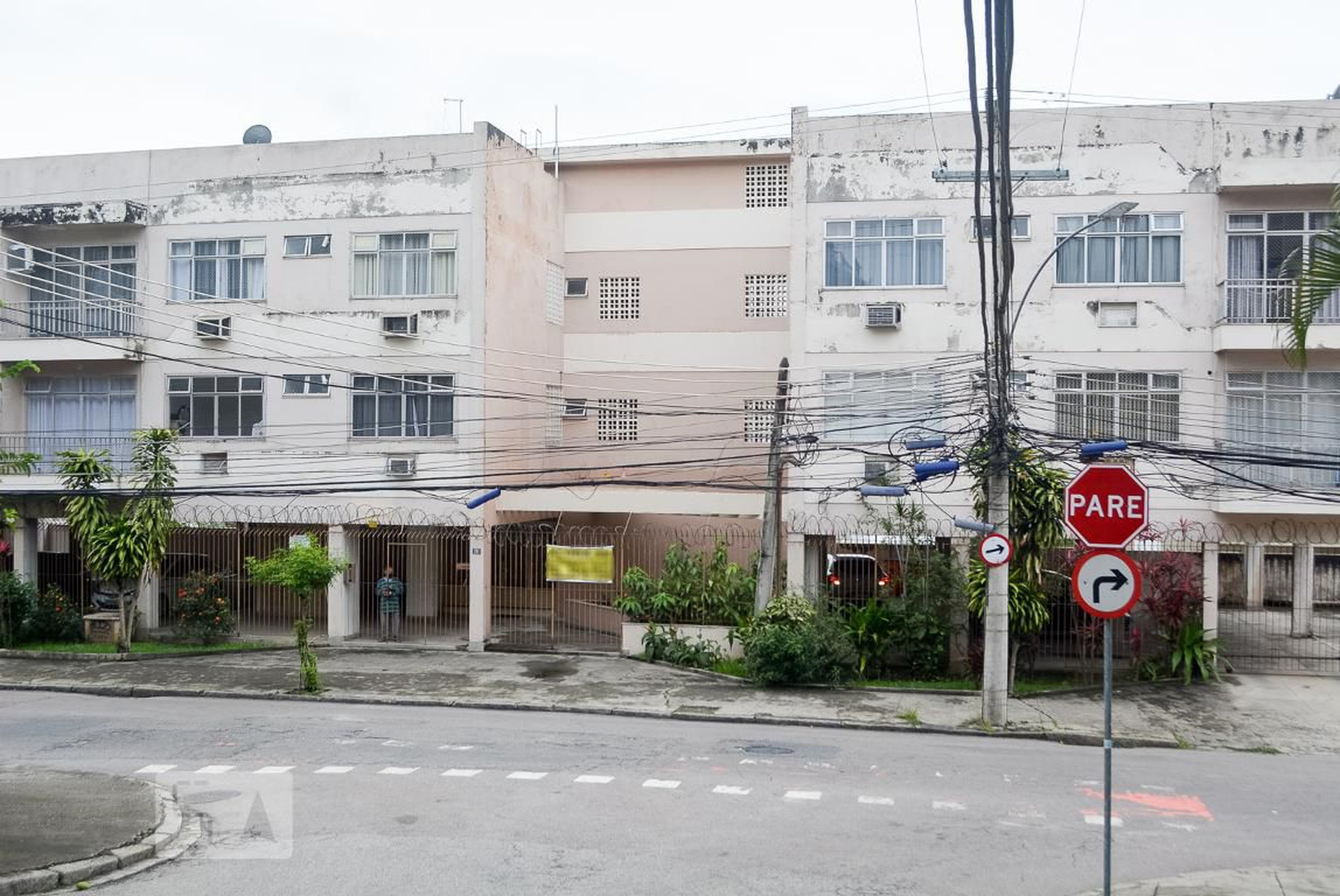 Fachada do Prédio Condomínio em Rua Luís Belart, 191