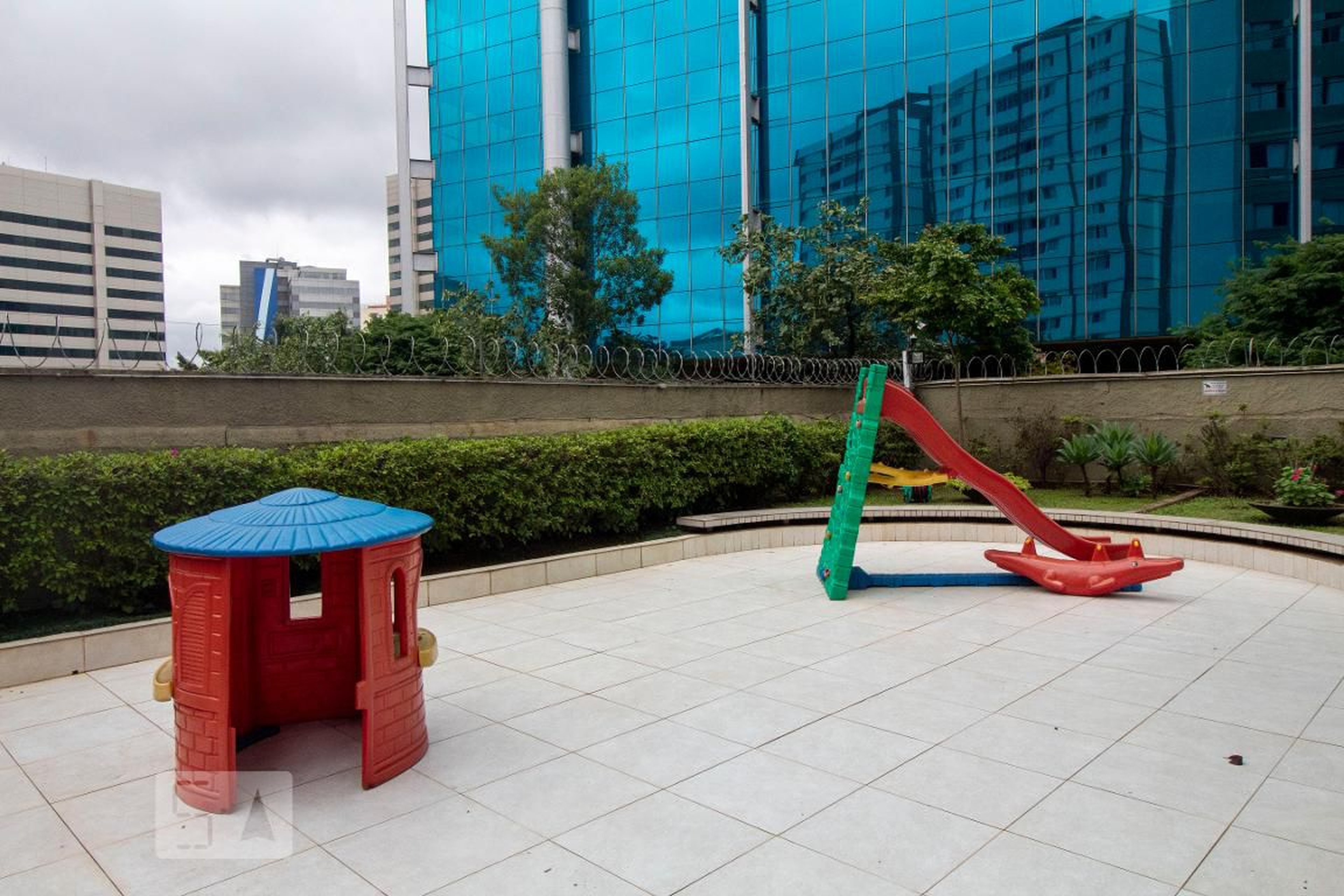 Playground - Petúnia