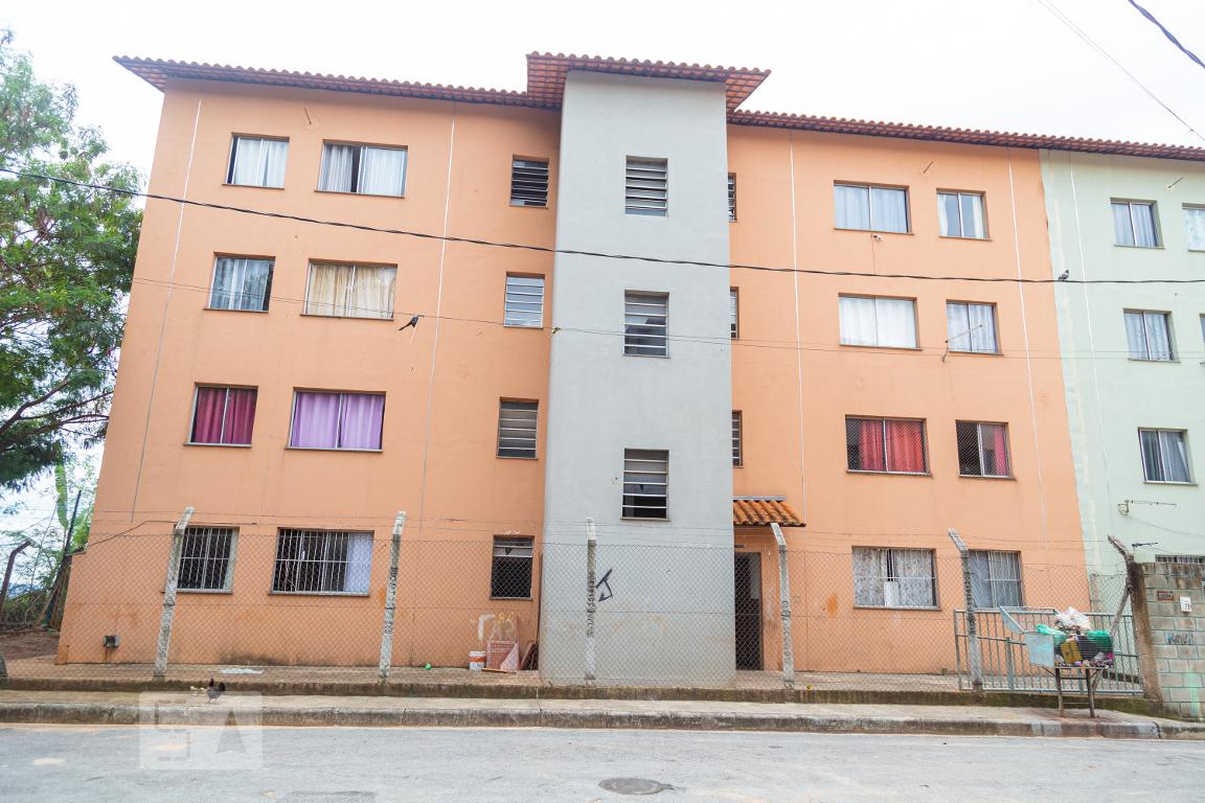 Fachada Condomínio em Rua Serra do Curral, 35