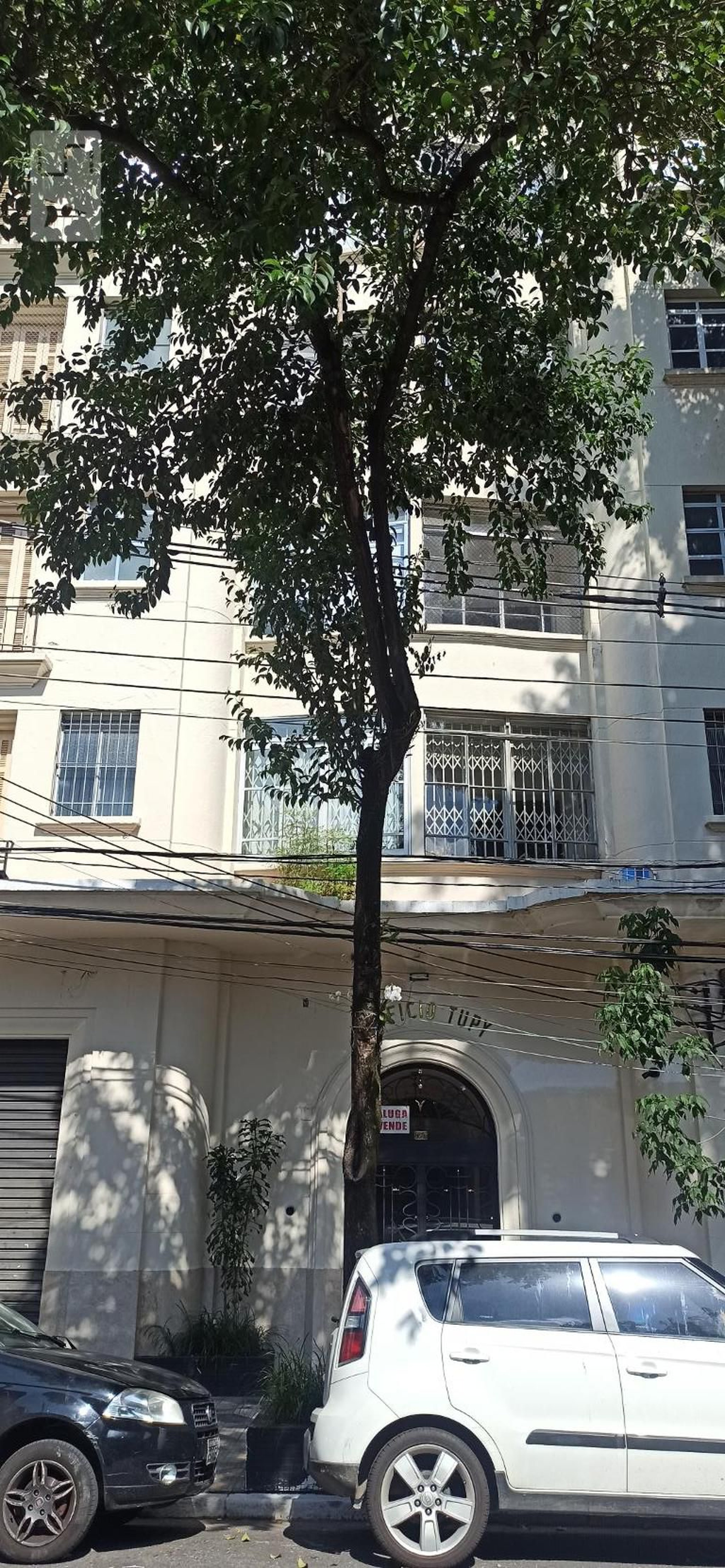 Fachada do Condomínio Condomínio em Rua Tupi, 171