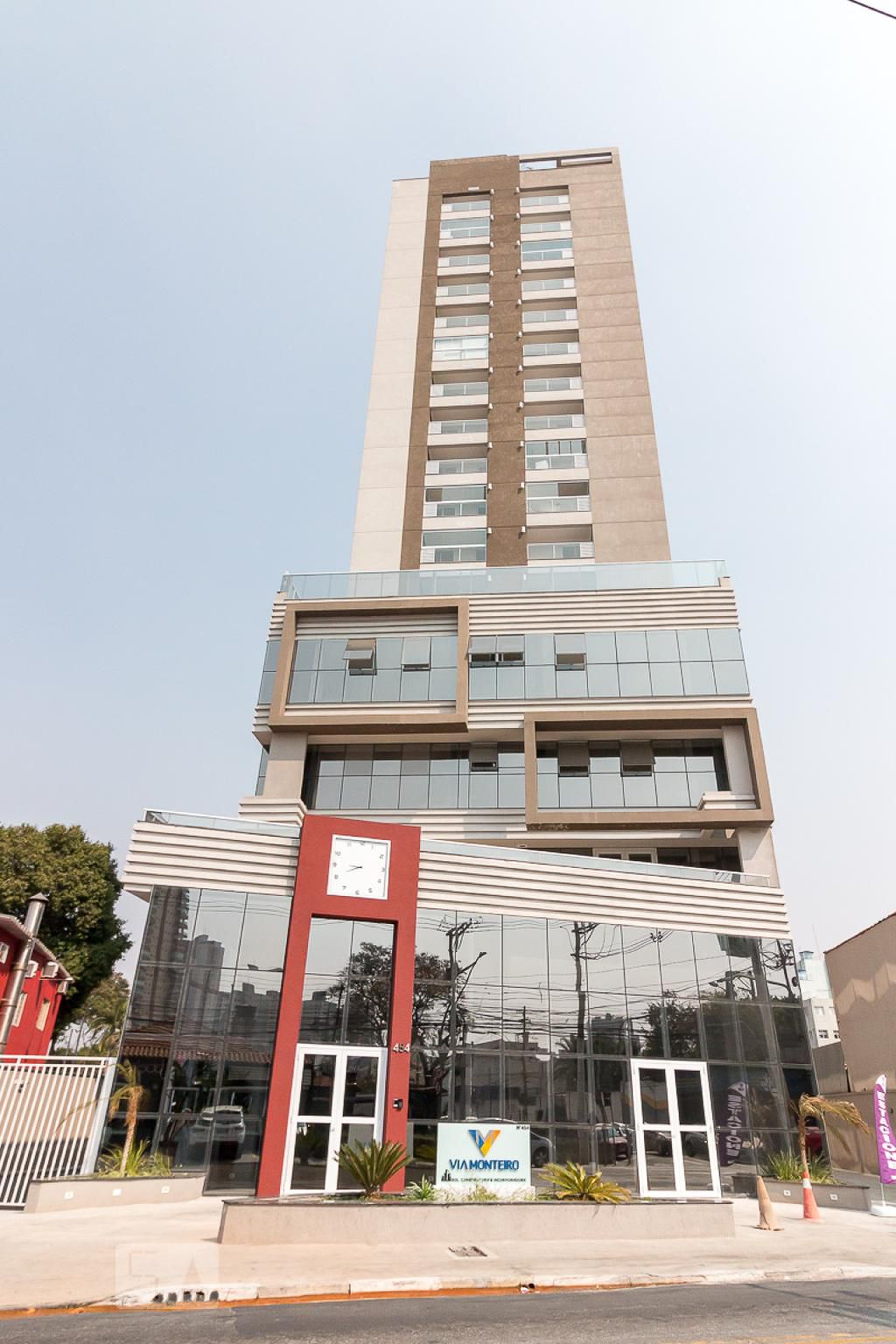 Fachada do prédio Condomínio Via Monteiro