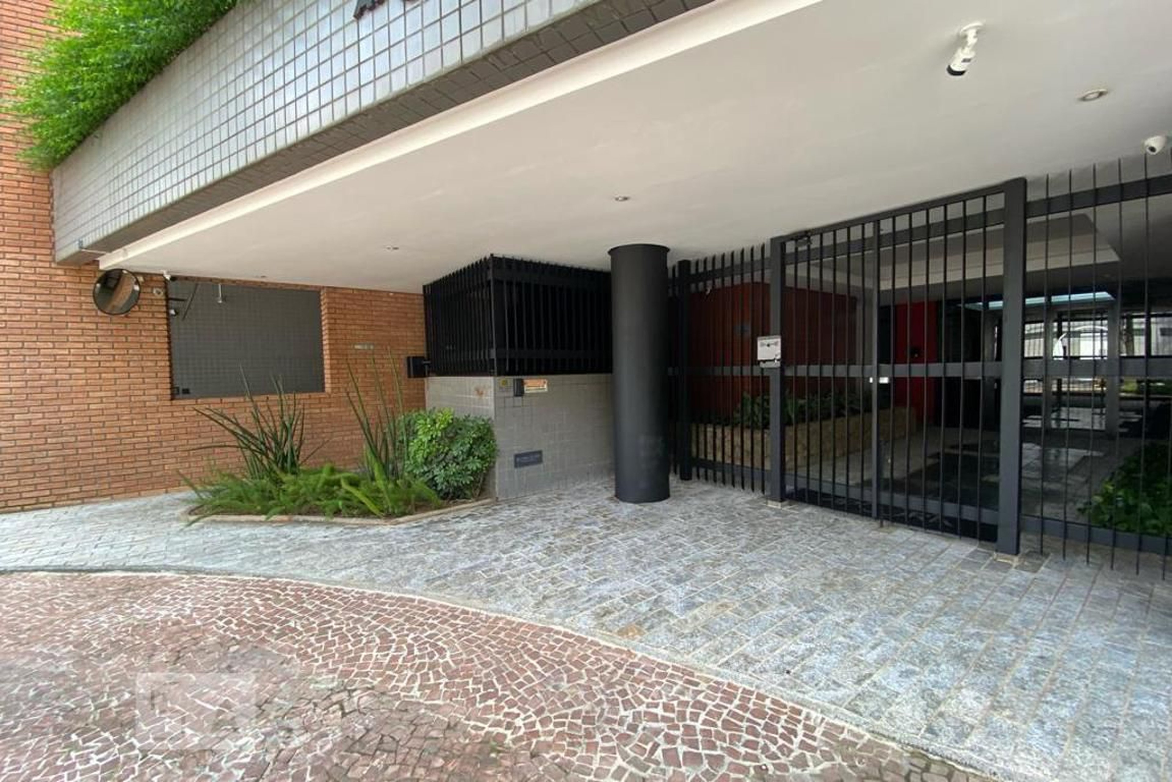 Entrada - Edifício Aporá