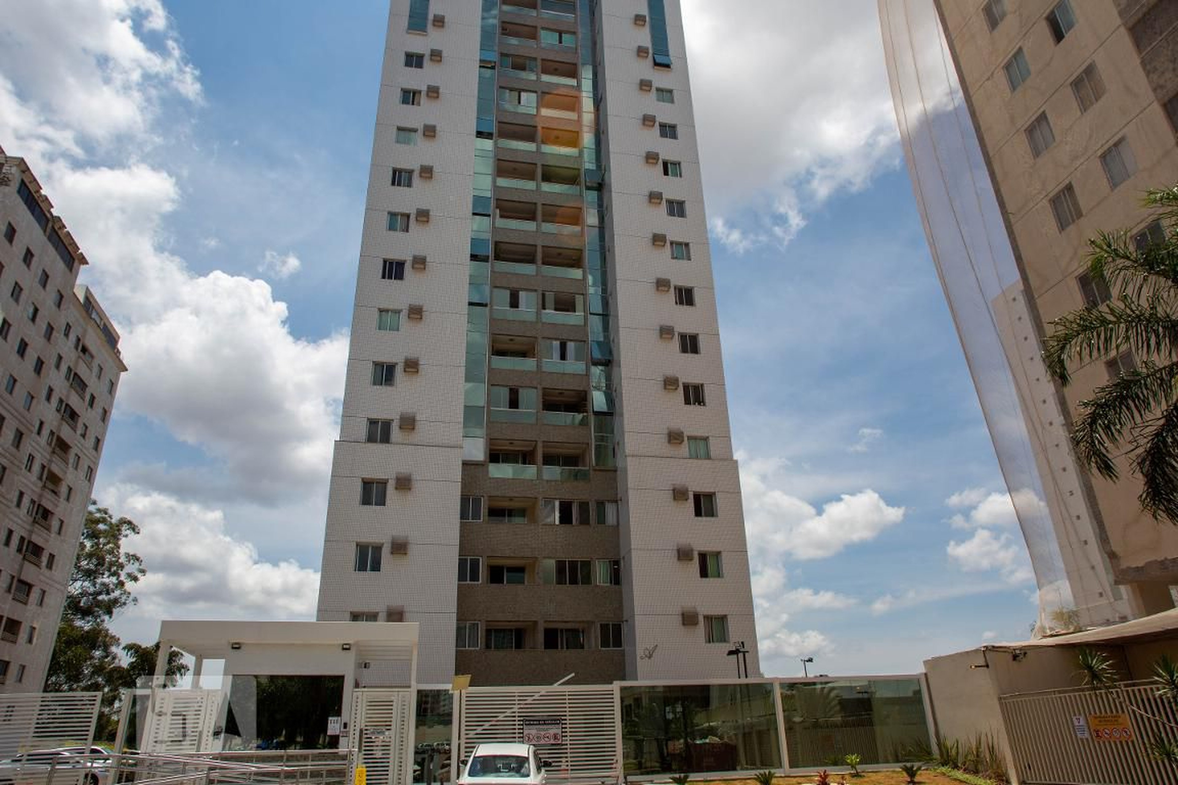 Fachada Condomínio Tiê Residencial