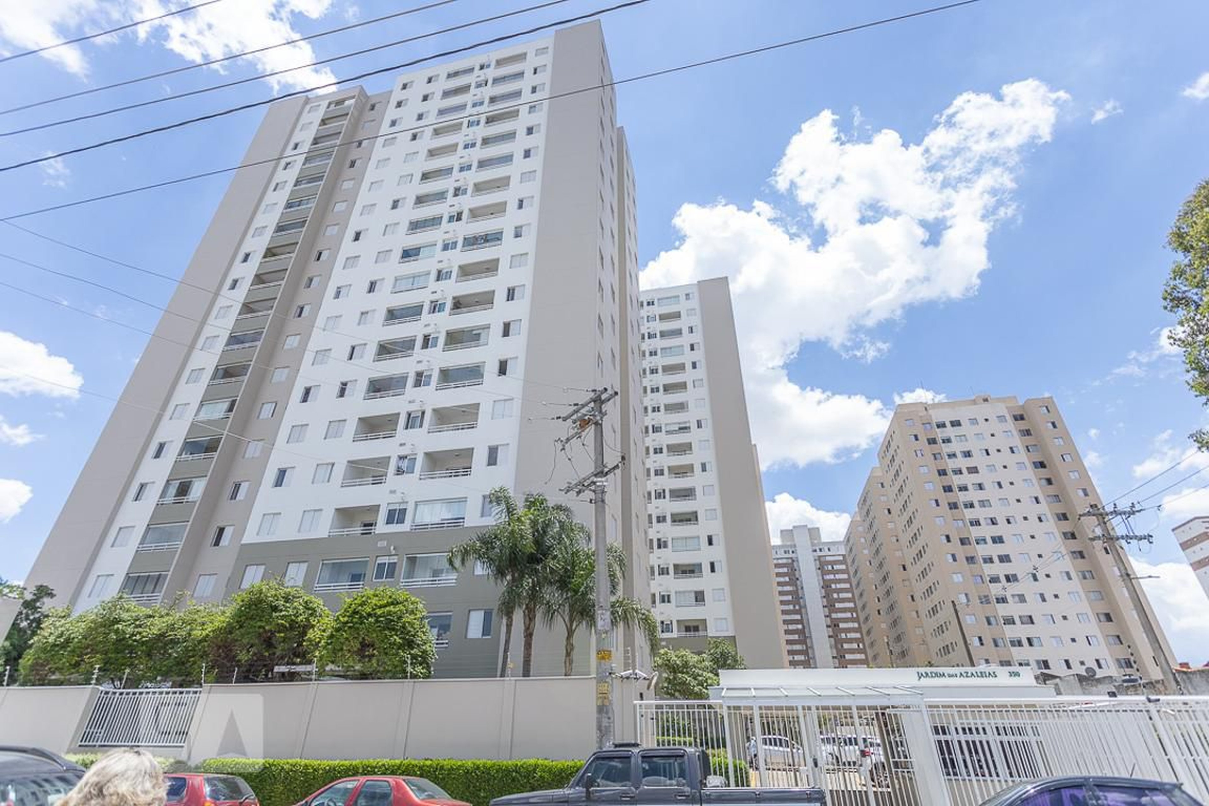 Fachada Condomínio em Rua Francisco Luiz de Souza Júnior, 64