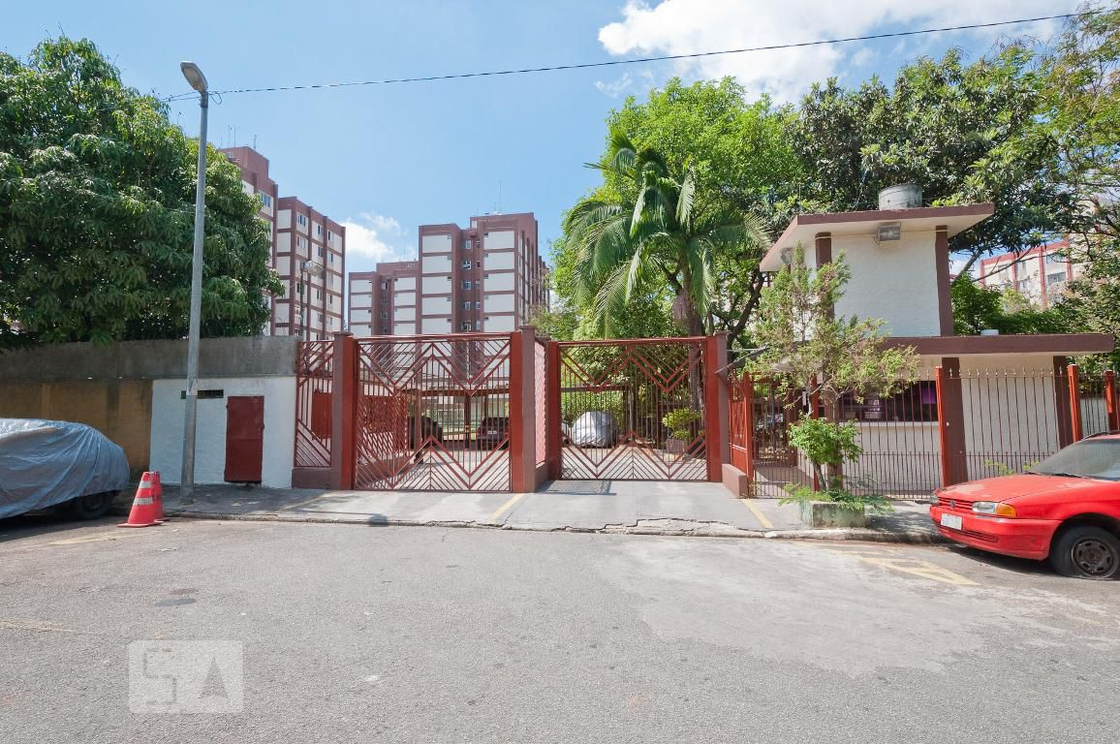 Fachada do Condomínio Condomínio Alfazemas II B