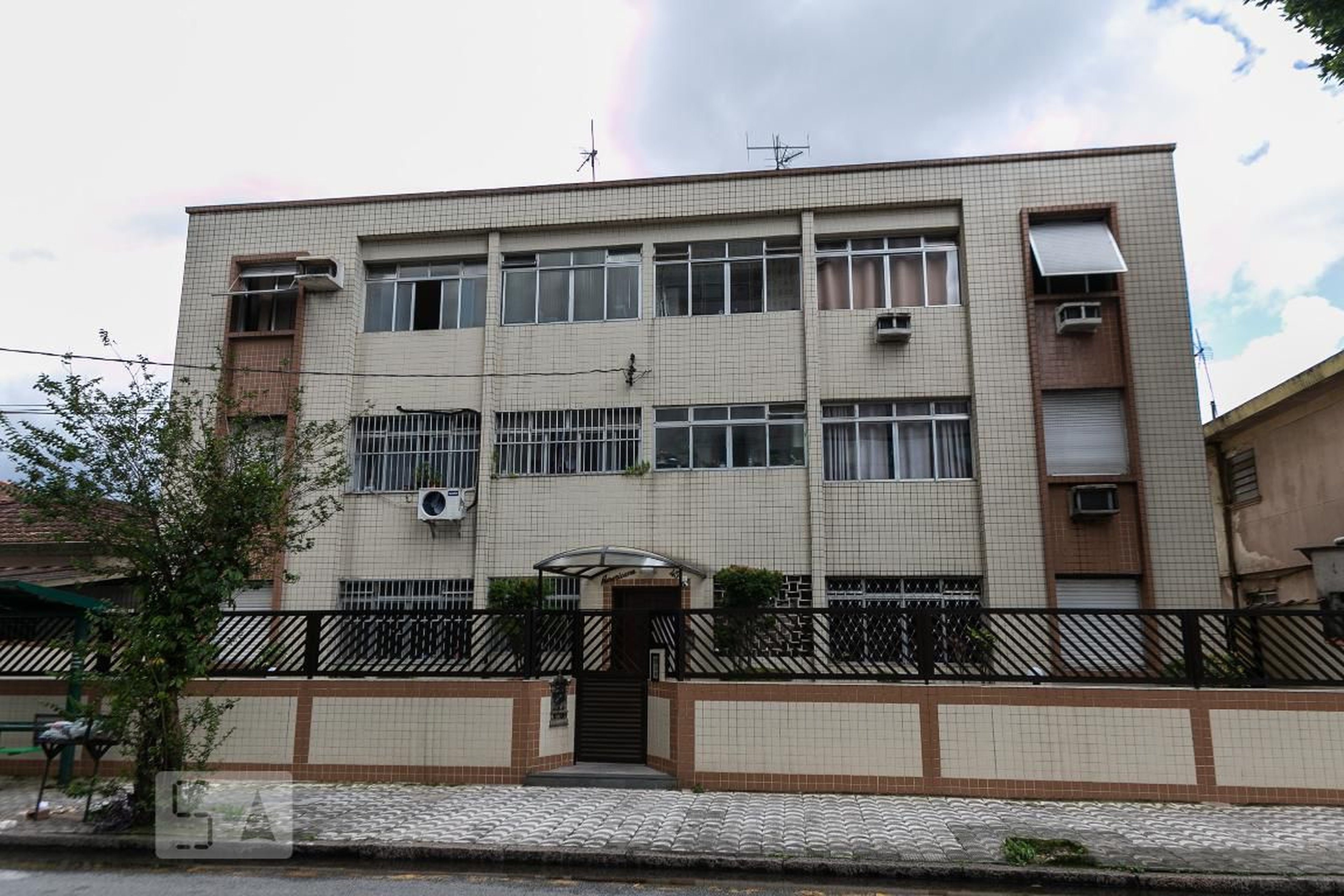 Fachada Condomínio em Rua Doutor Guilherme Álvaro, 45