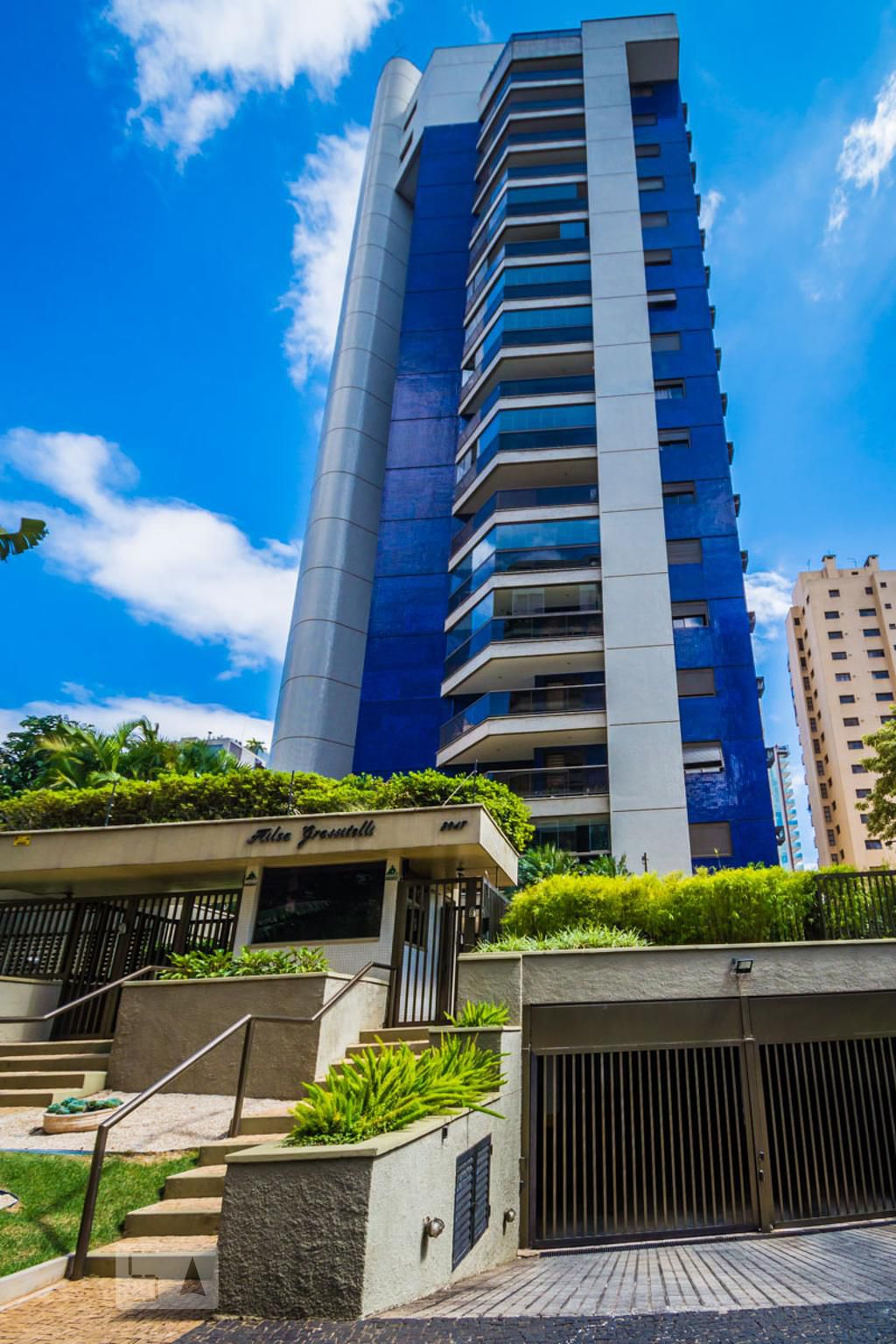 Fachada Condomínio em Rua Barreto Leme, 2047