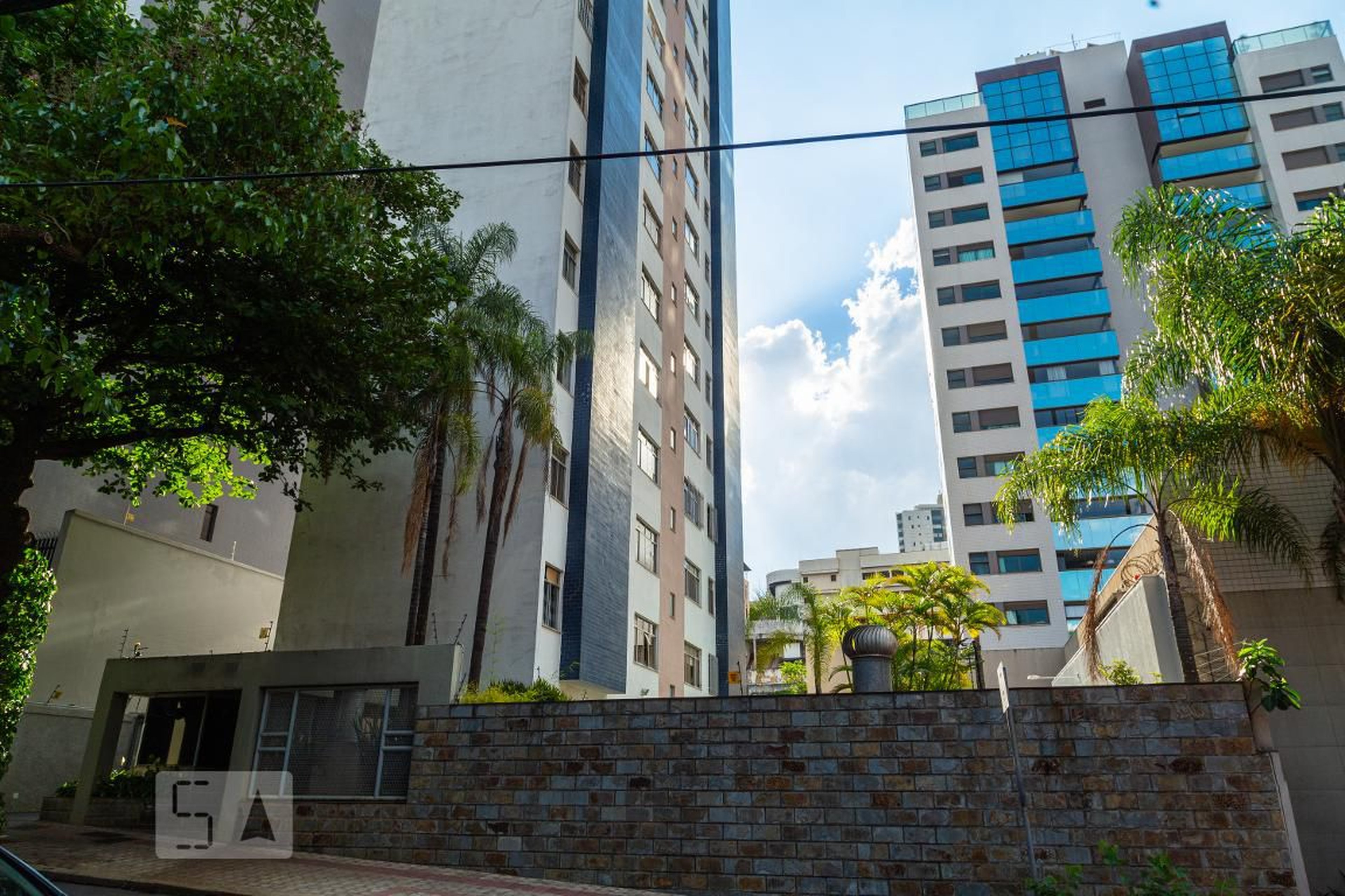 Fachada Condomínio em Rua Venezuela, 542