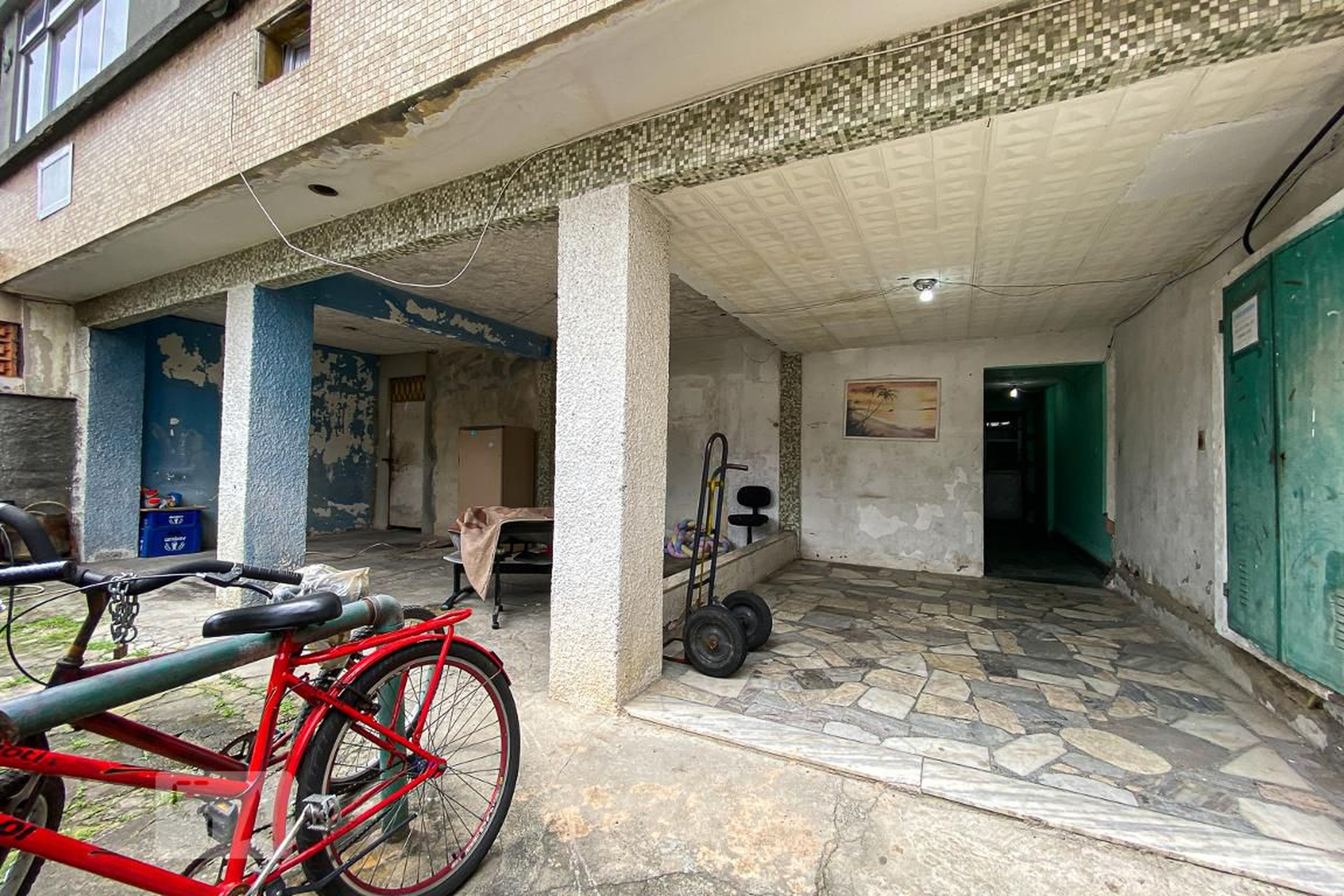 Entrada do prédio - null