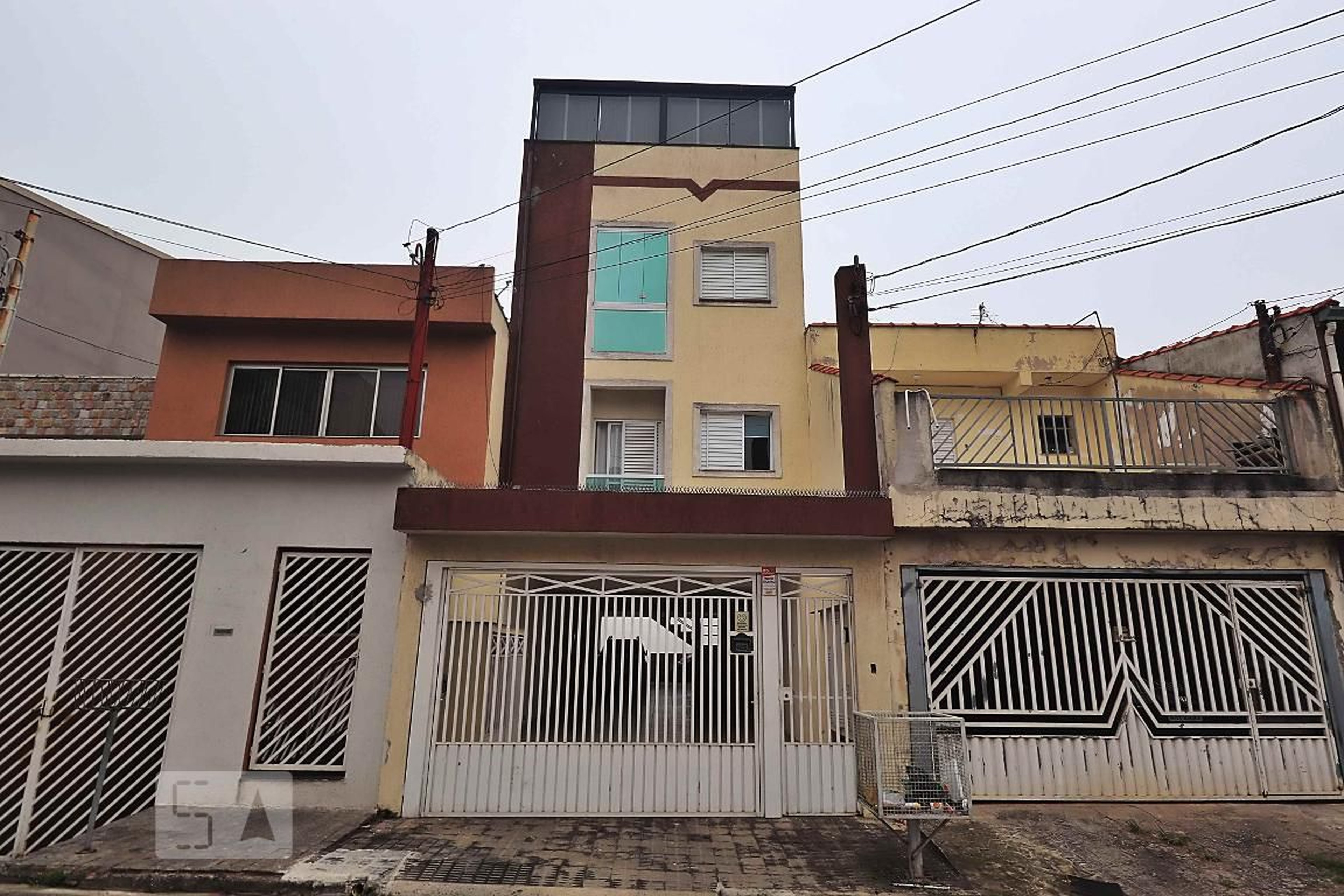 Fachada Condomínio em Rua Magalhães Barata, 54