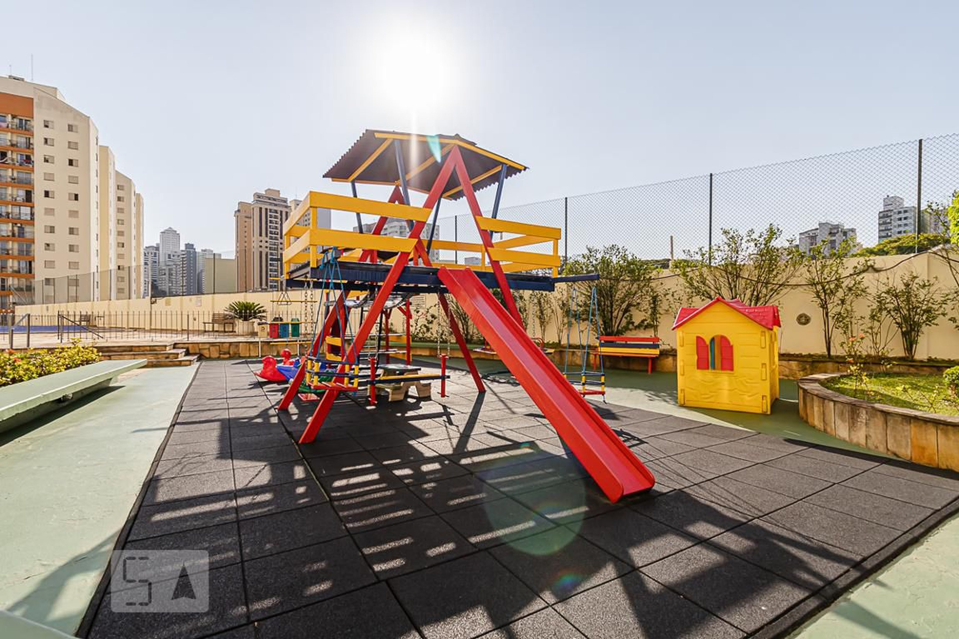 Playground - Residencial Jardim Tropical