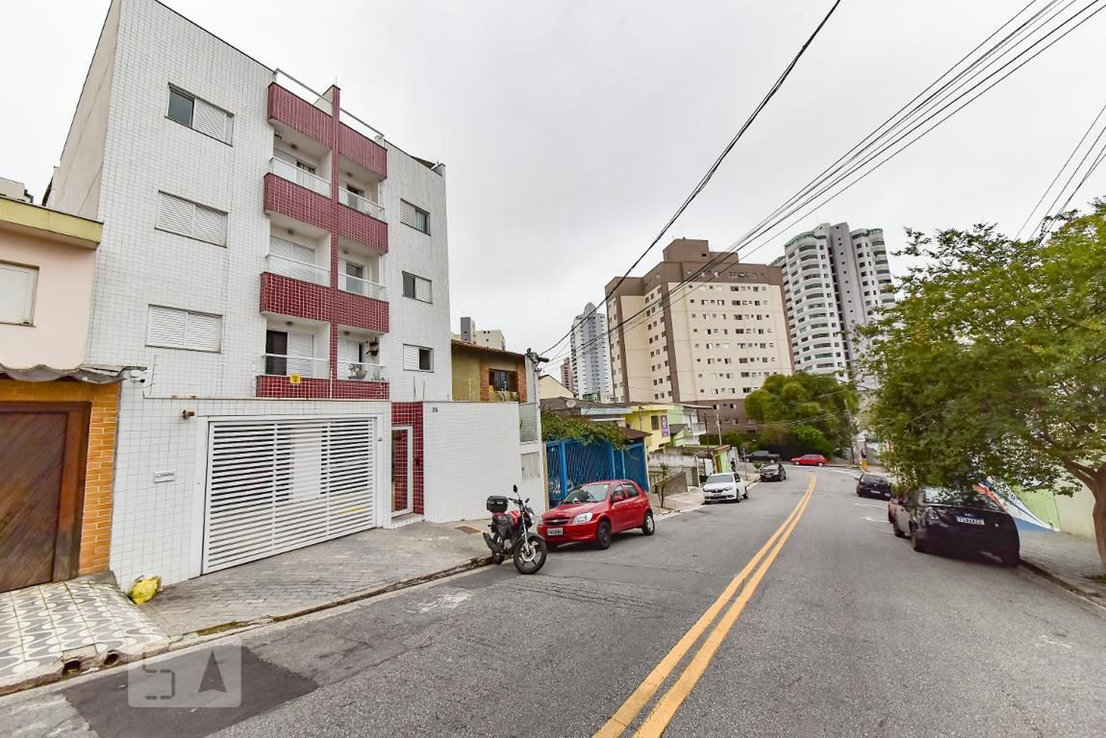 Fachada do Condomínio Condomínio em Rua Vinte de Agosto, 35