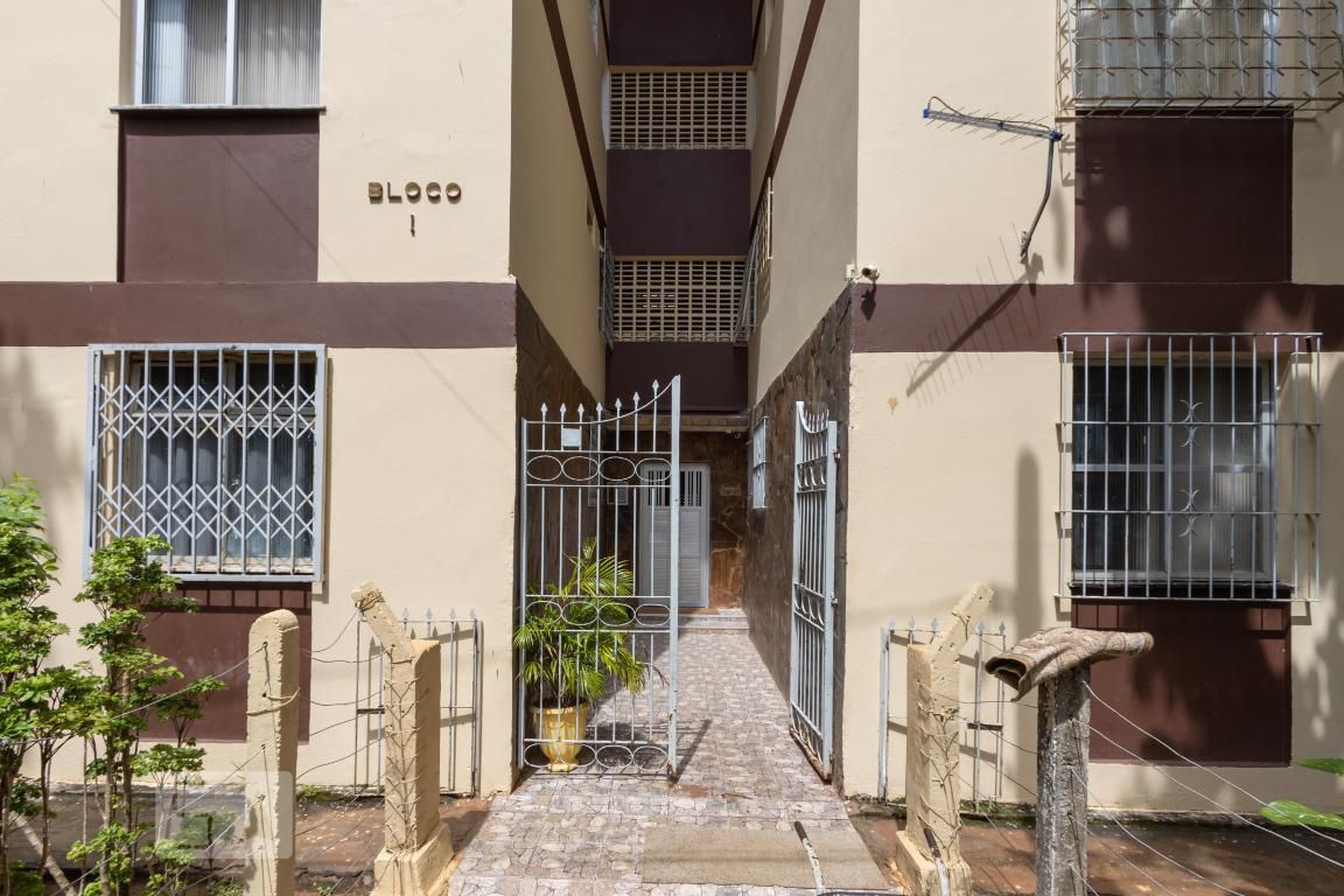 Fachada Condomínio Edgar Santos