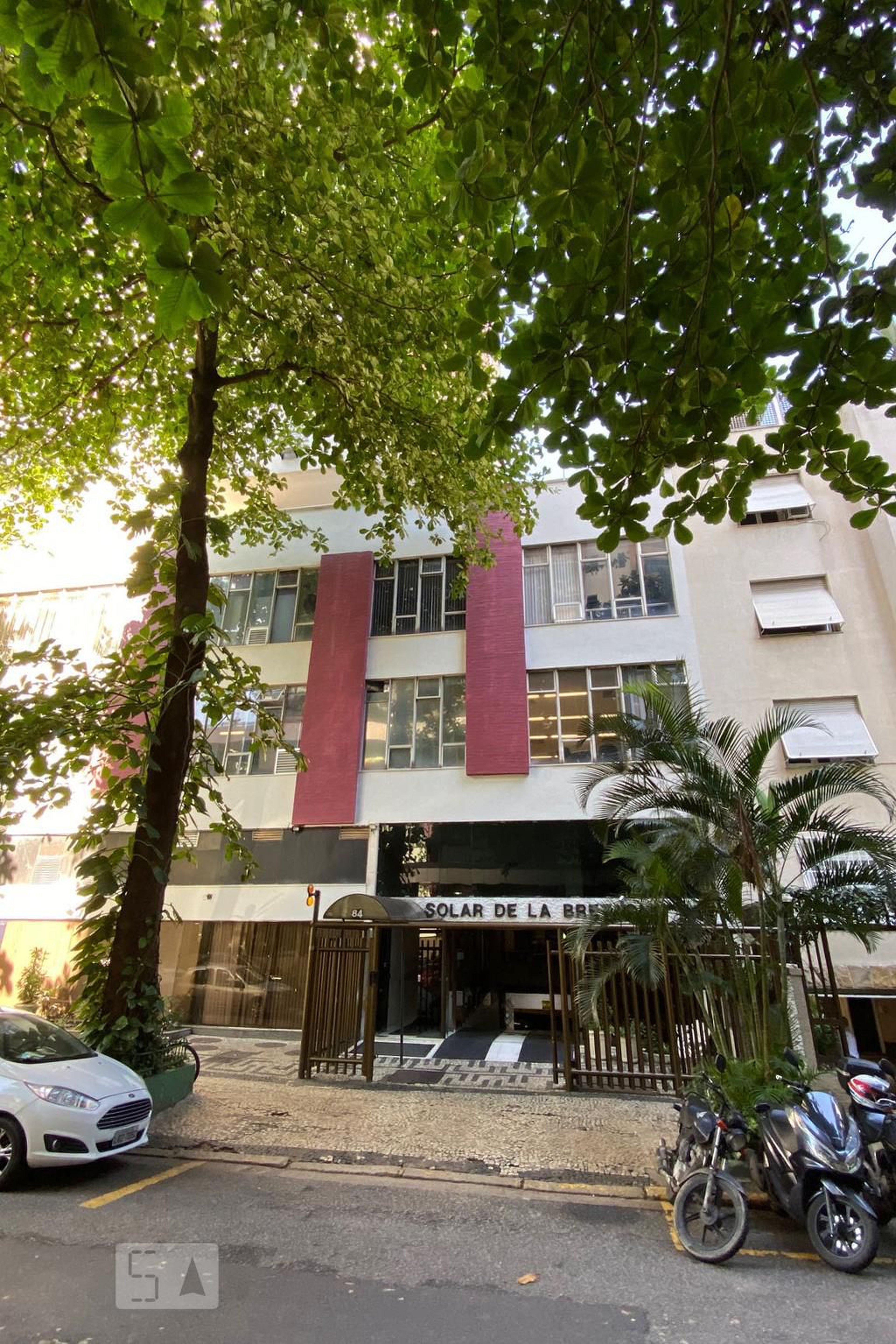 Fachada Condomínio Solar de La Bretangne