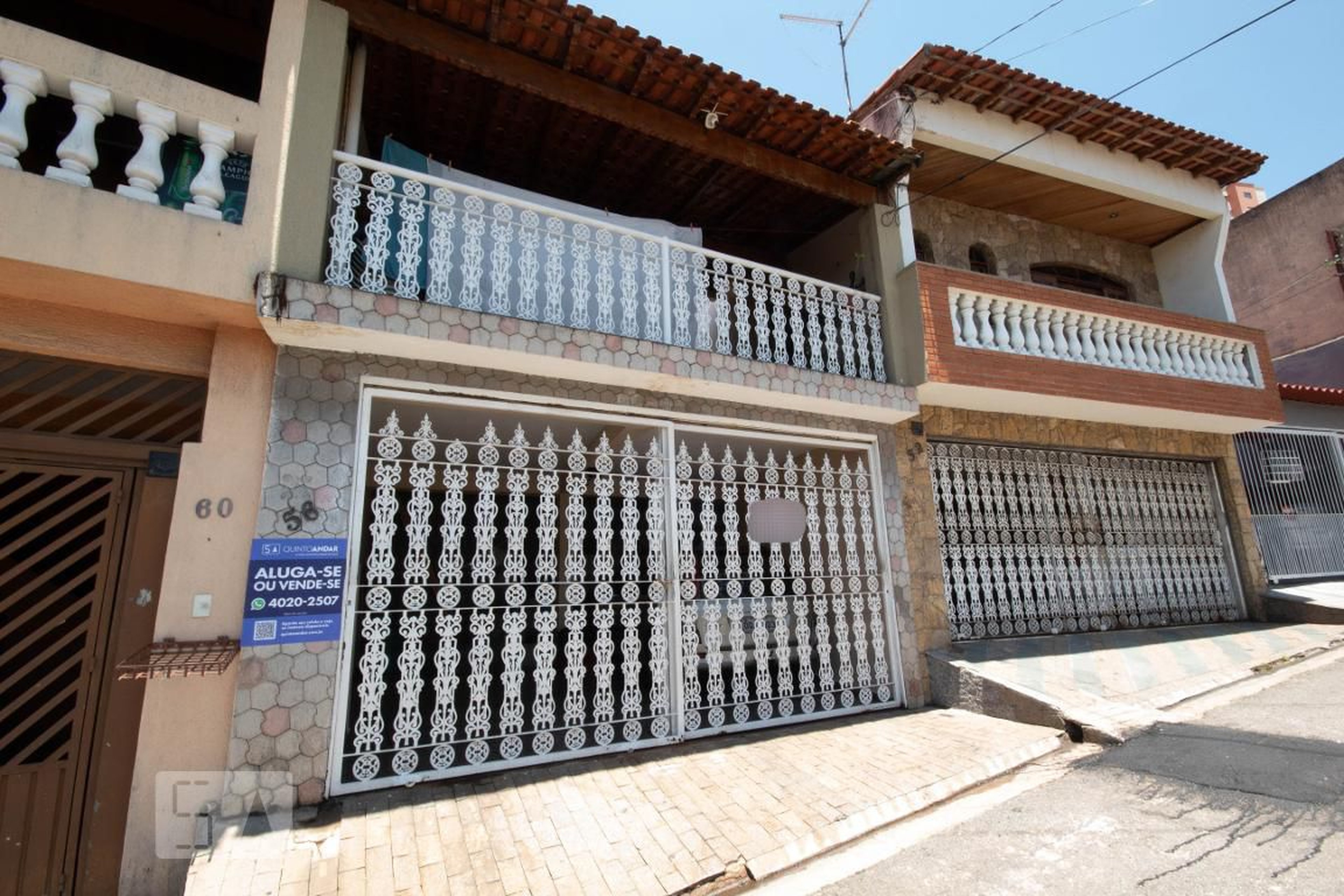 Fachada Condomínio em Rua Rosa Flaibam Frezza, 56