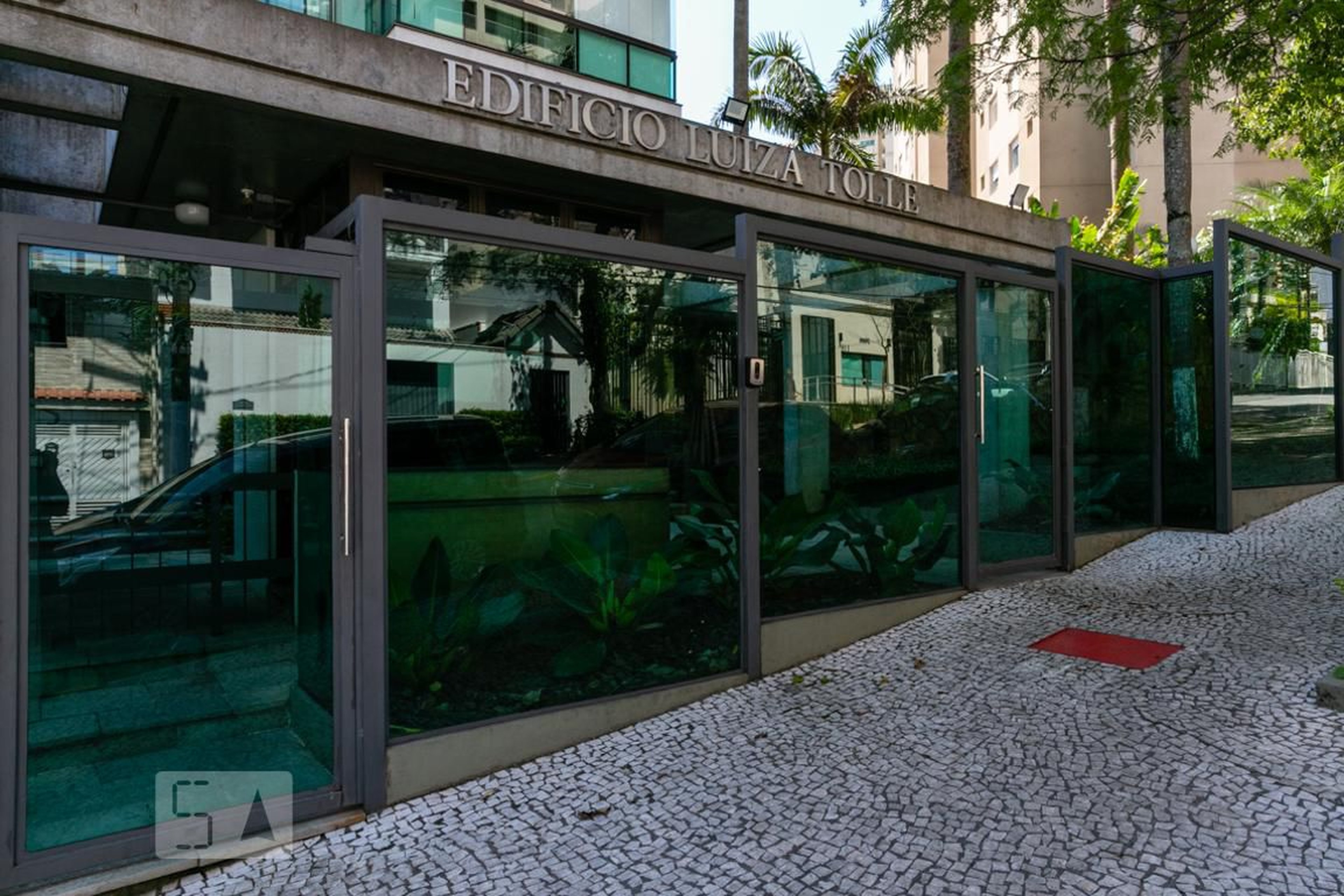 Fachada do condomínio Condomínio Luiza Tolle