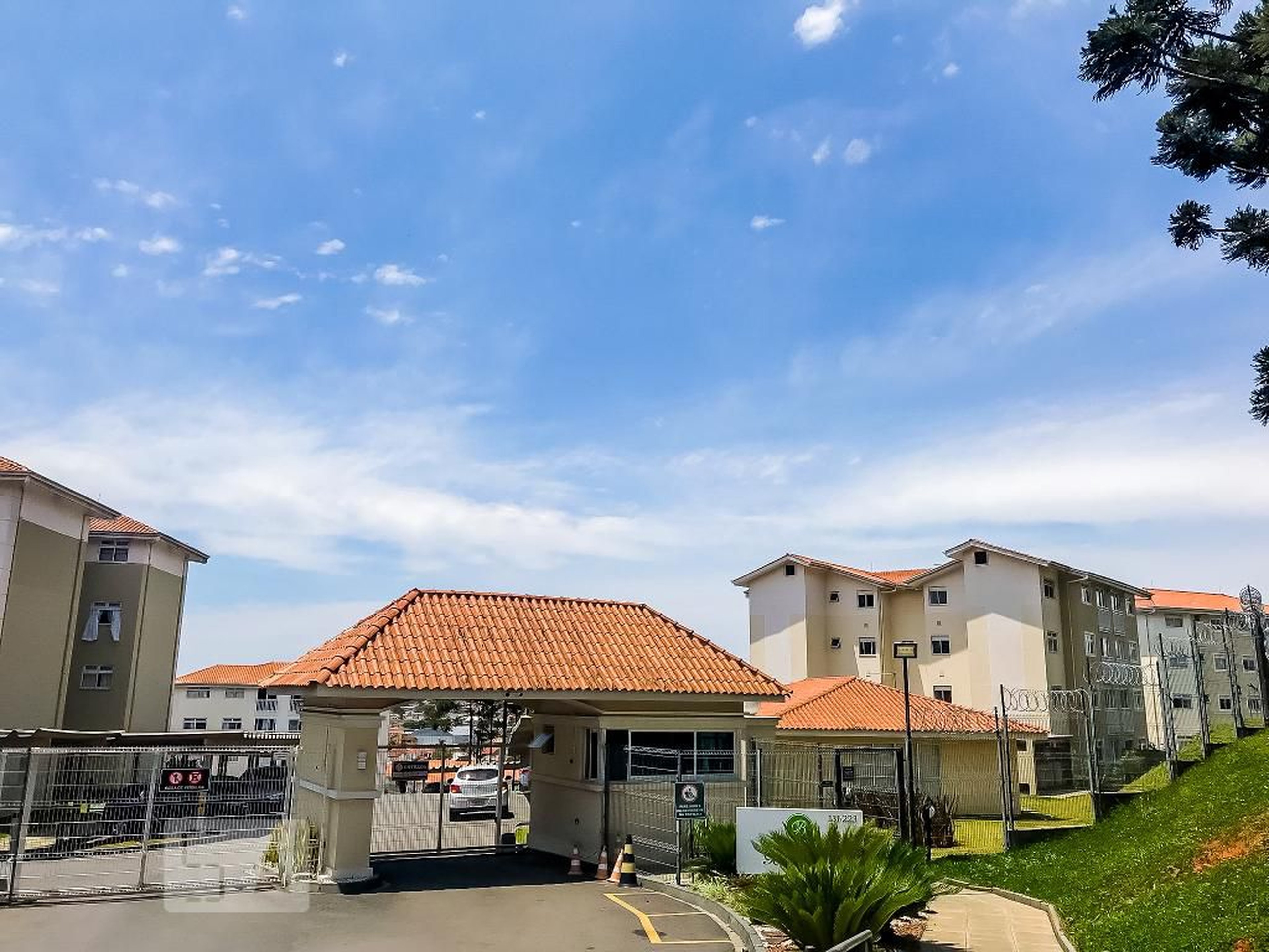 Fachada Condomínio em Rua Frei Eurico de Mello, 13