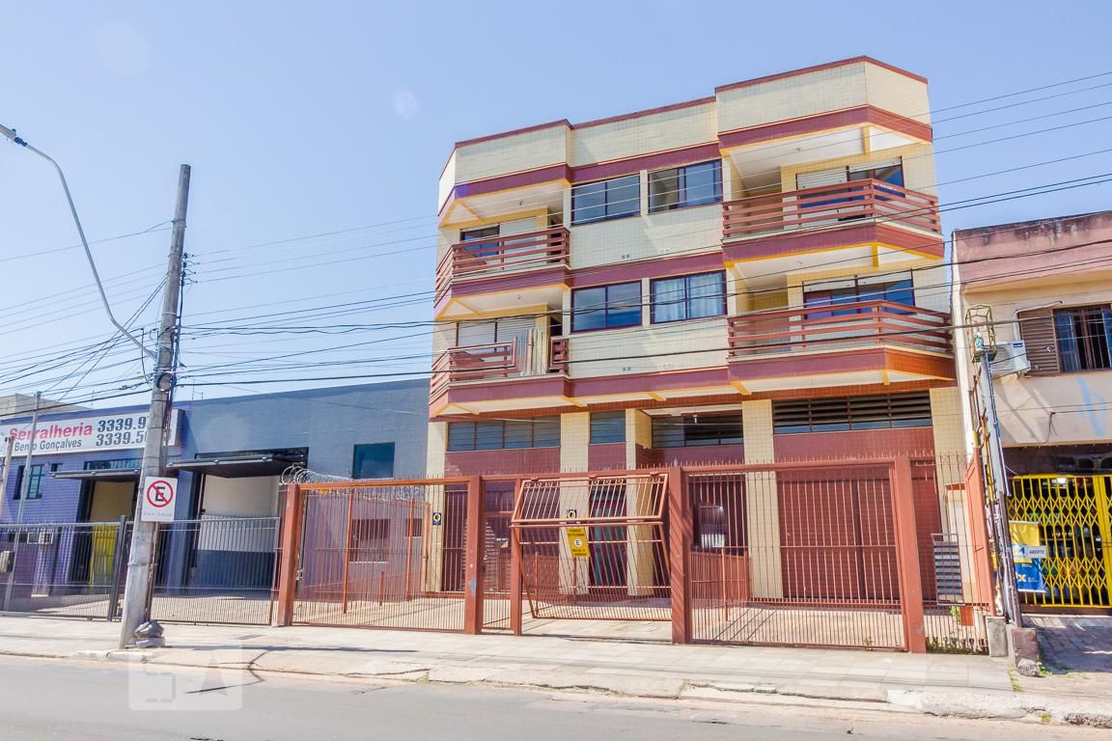 Fachada Condomínio em Avenida Bento Gonçalves, 3457