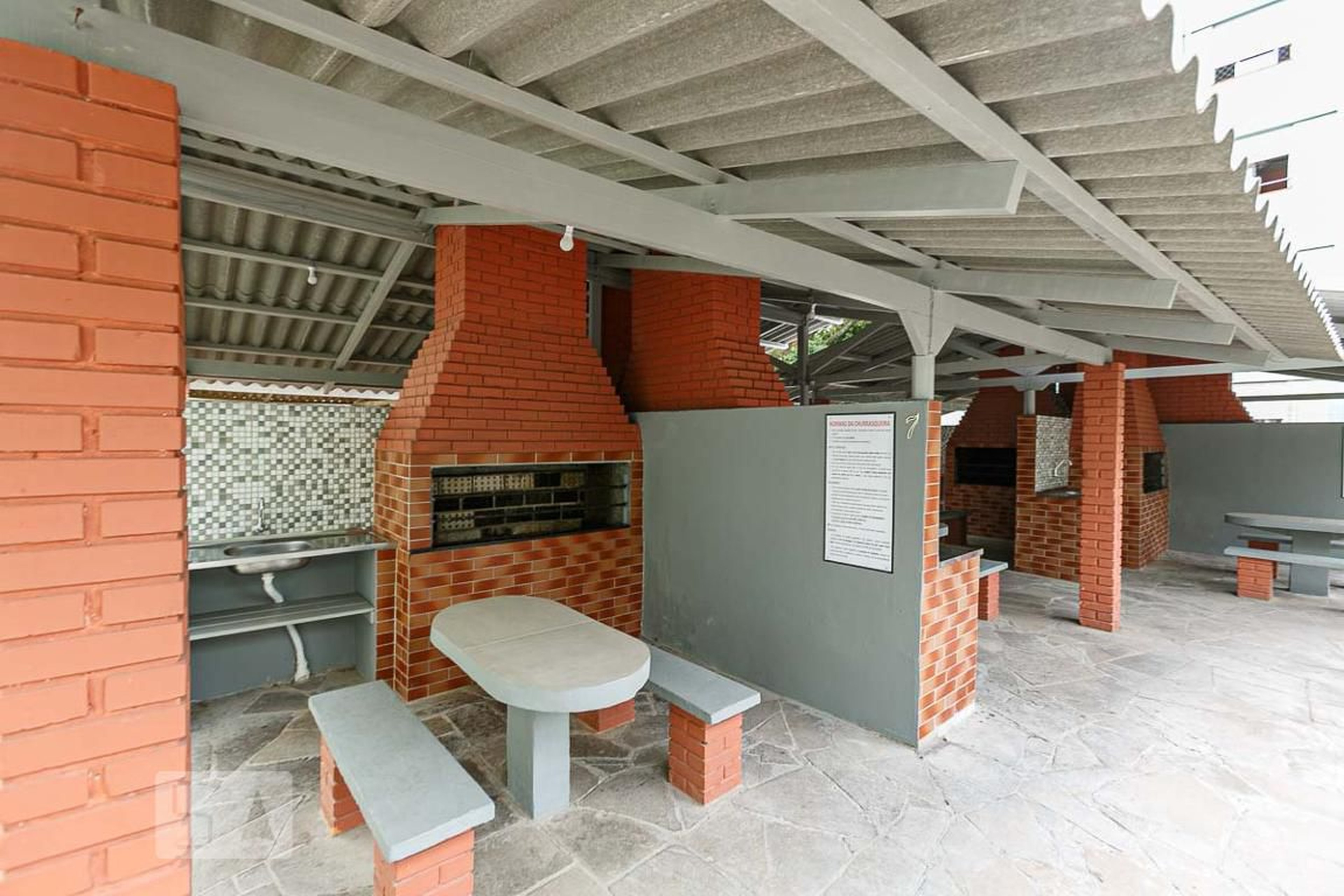 Churrasqueira - Jardim Vitória Régia