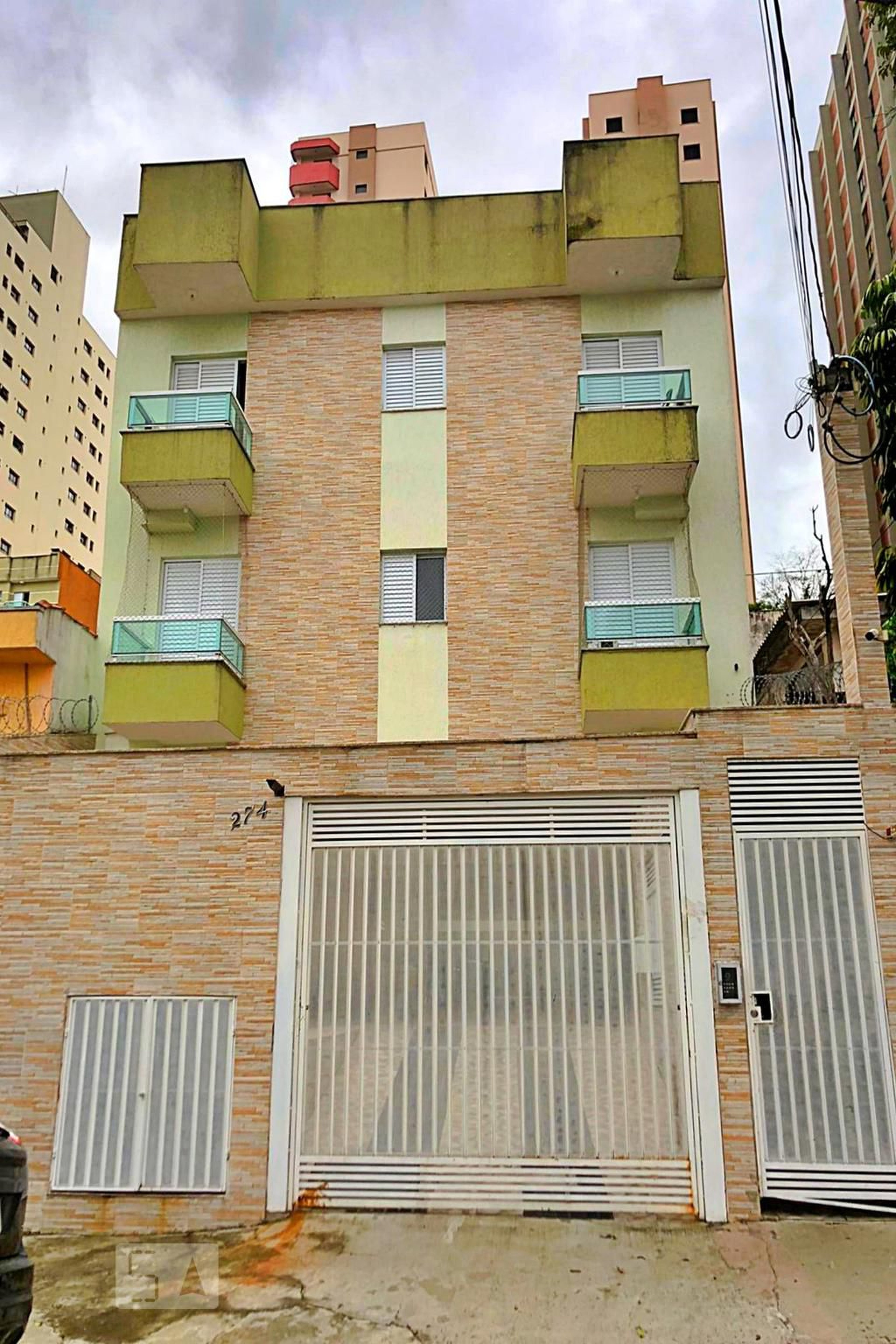 Fachada Condomínio em Rua Pôrto Seguro, 274