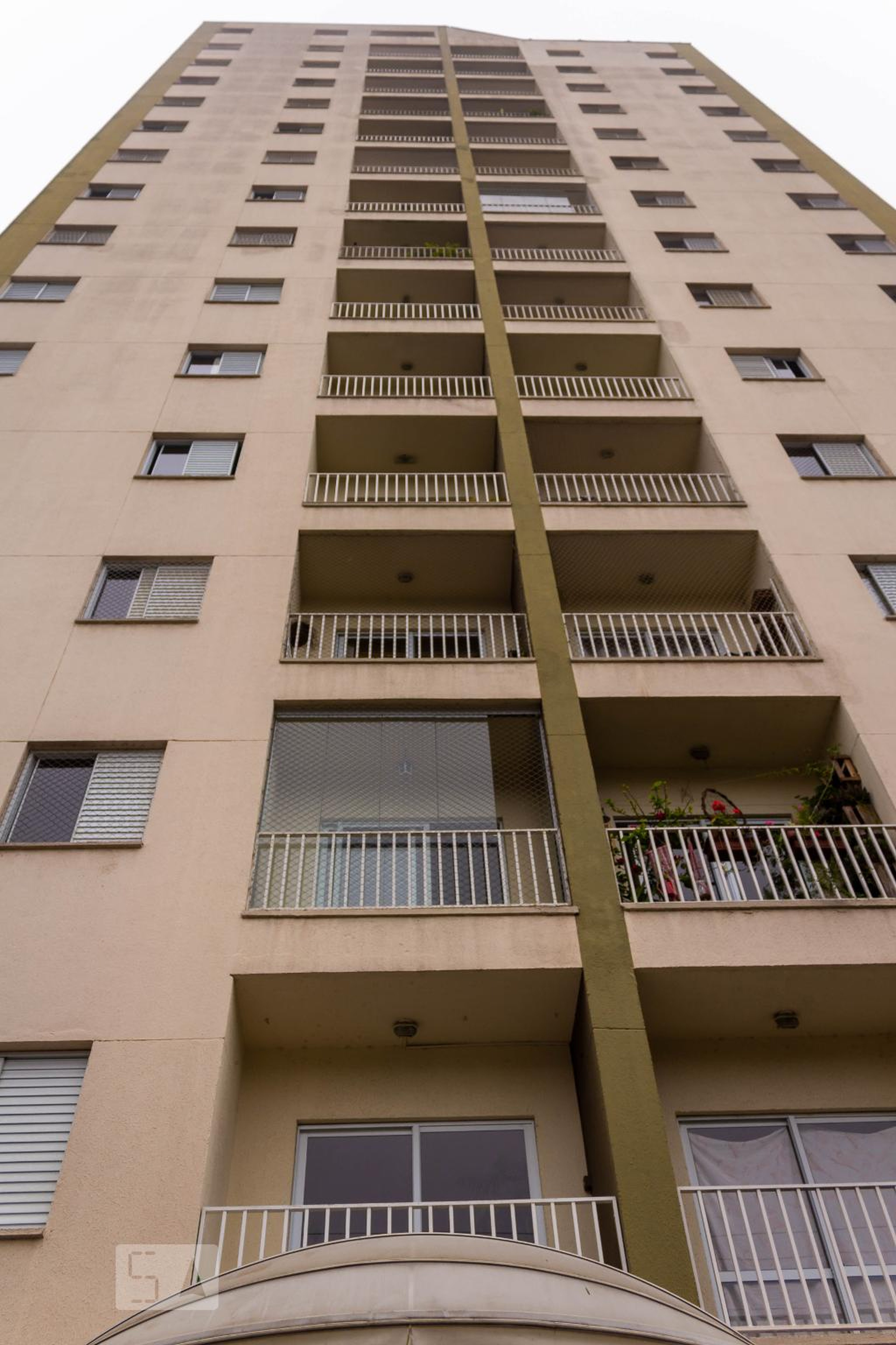 Fachada do Prédio Condomínio Ville de France