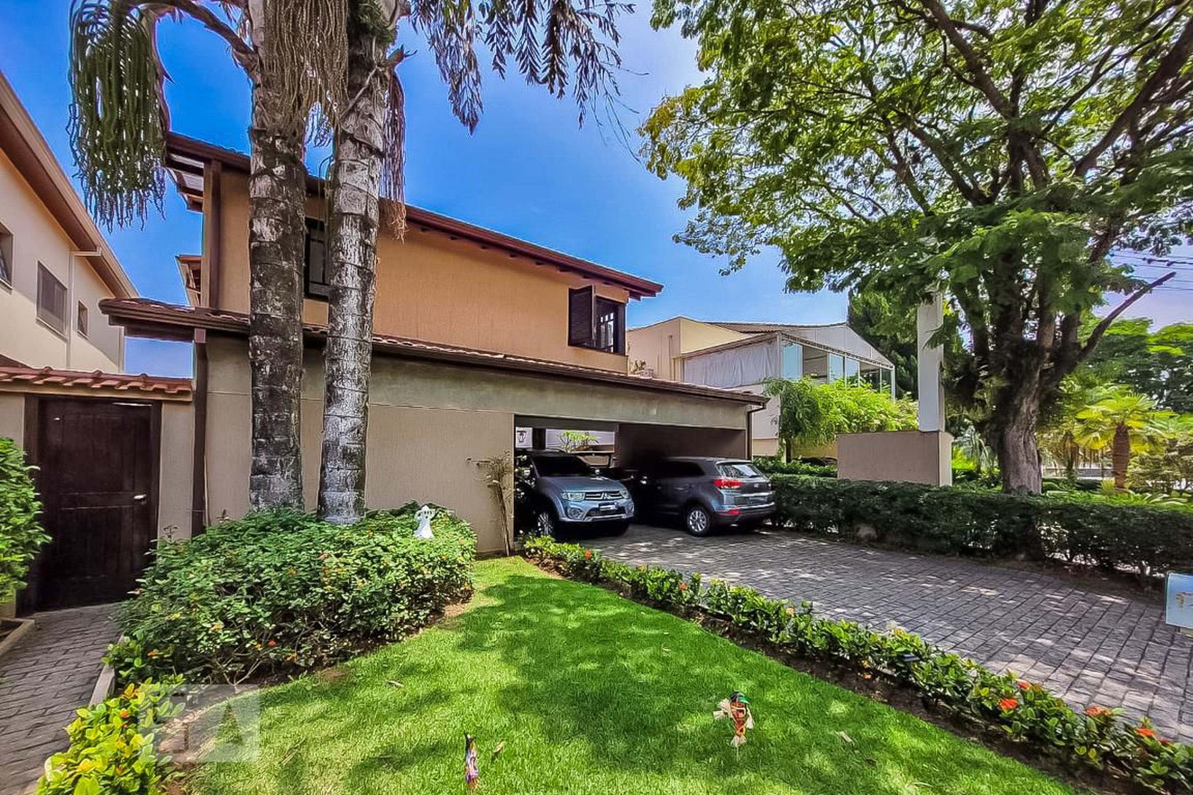 Fachada Condomínio em Alameda Caraguatatuba, 68