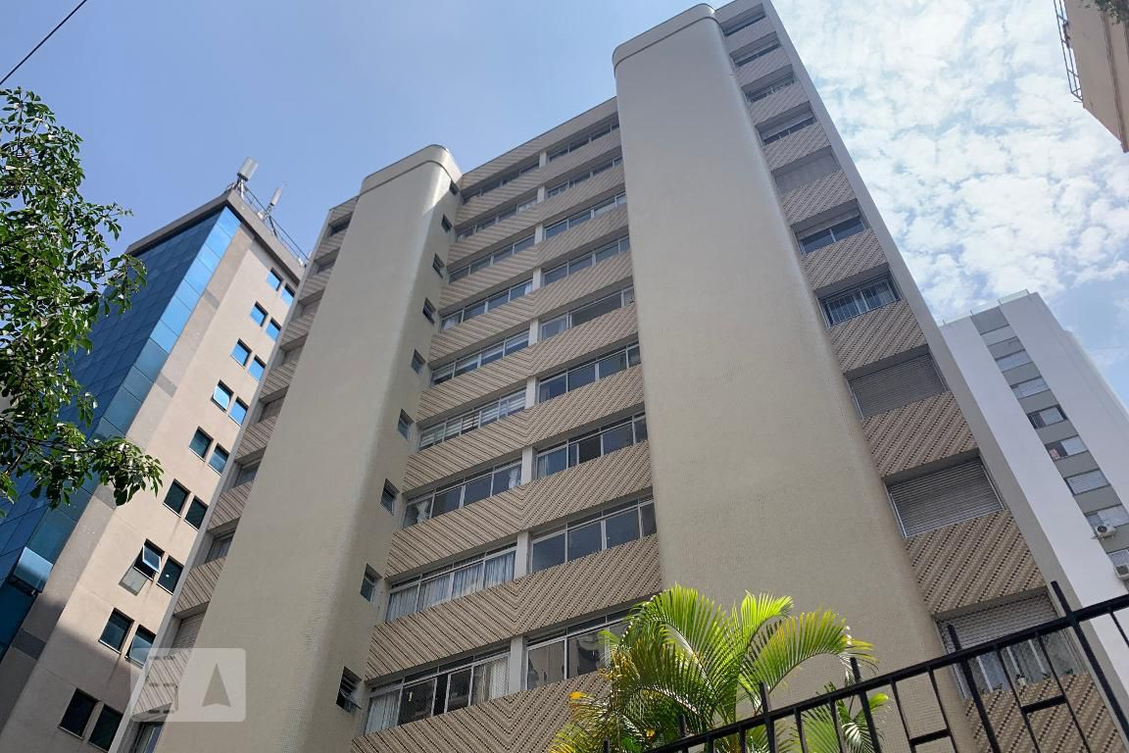 Fachada do Prédio Condomínio Petrópolis