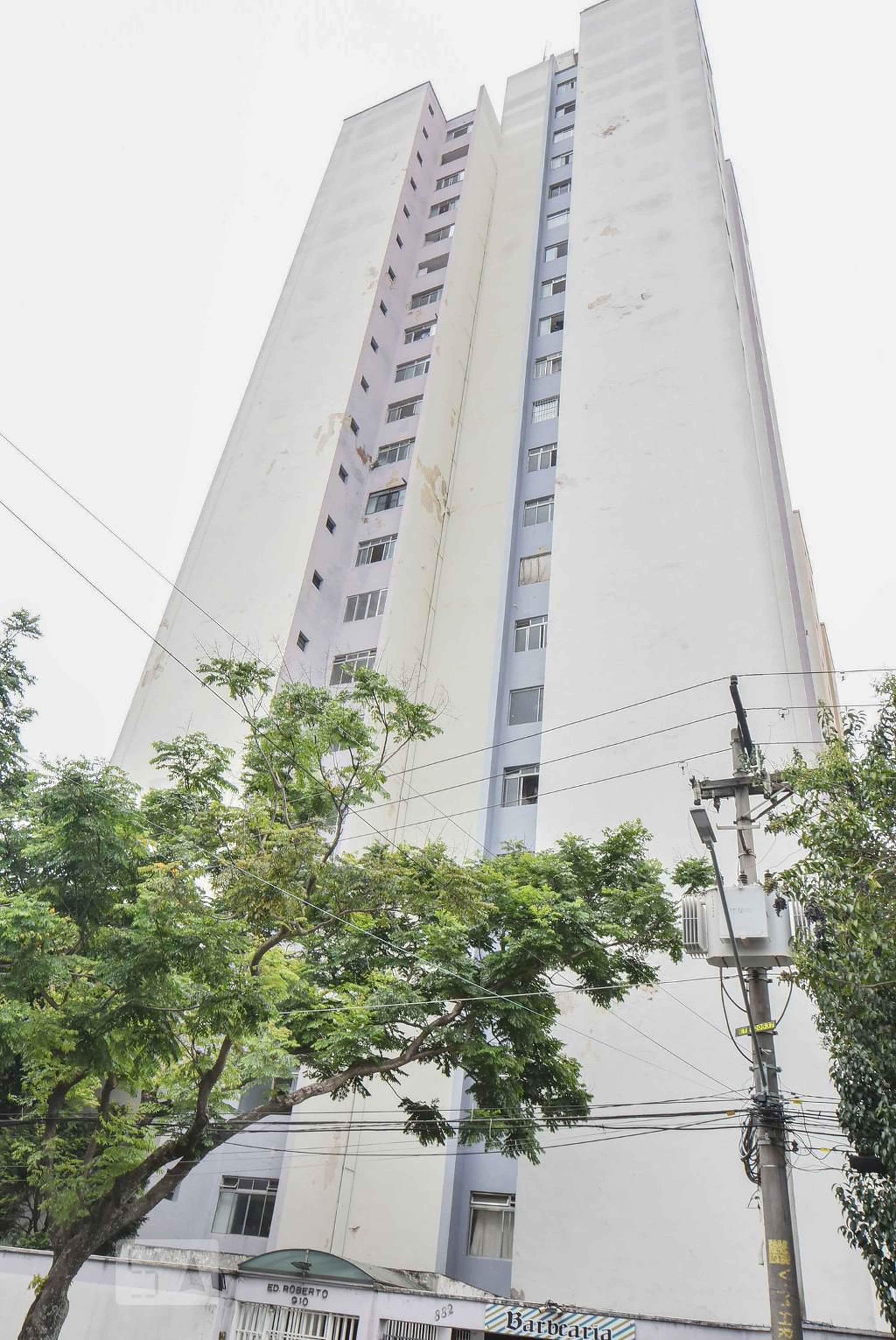 Prédio Condomínio Roberto