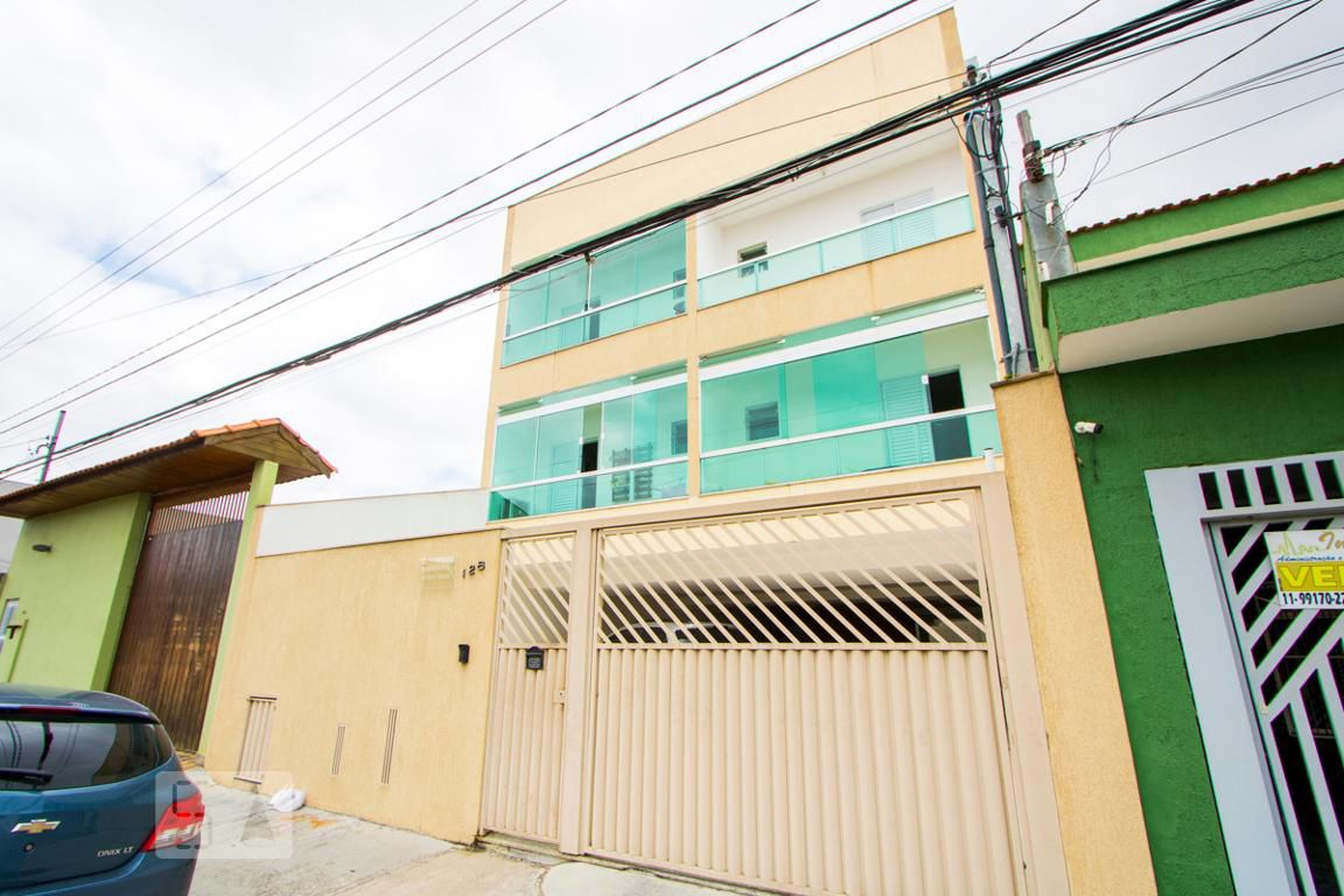 Fachada Condomínio em Rua Abrahão Delega, 128