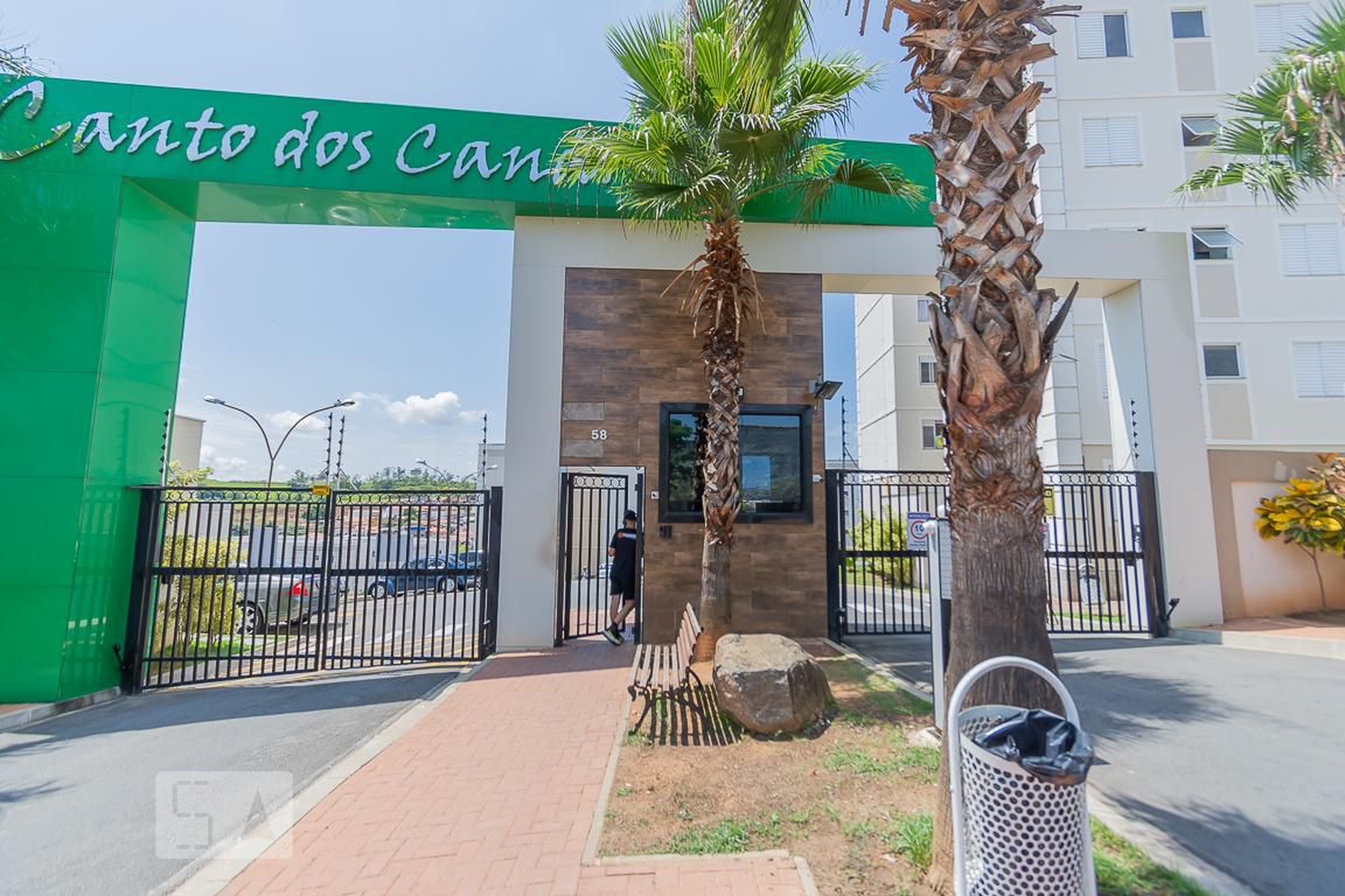 Fachada do Condomínio Condomínio Parque dos Cantos