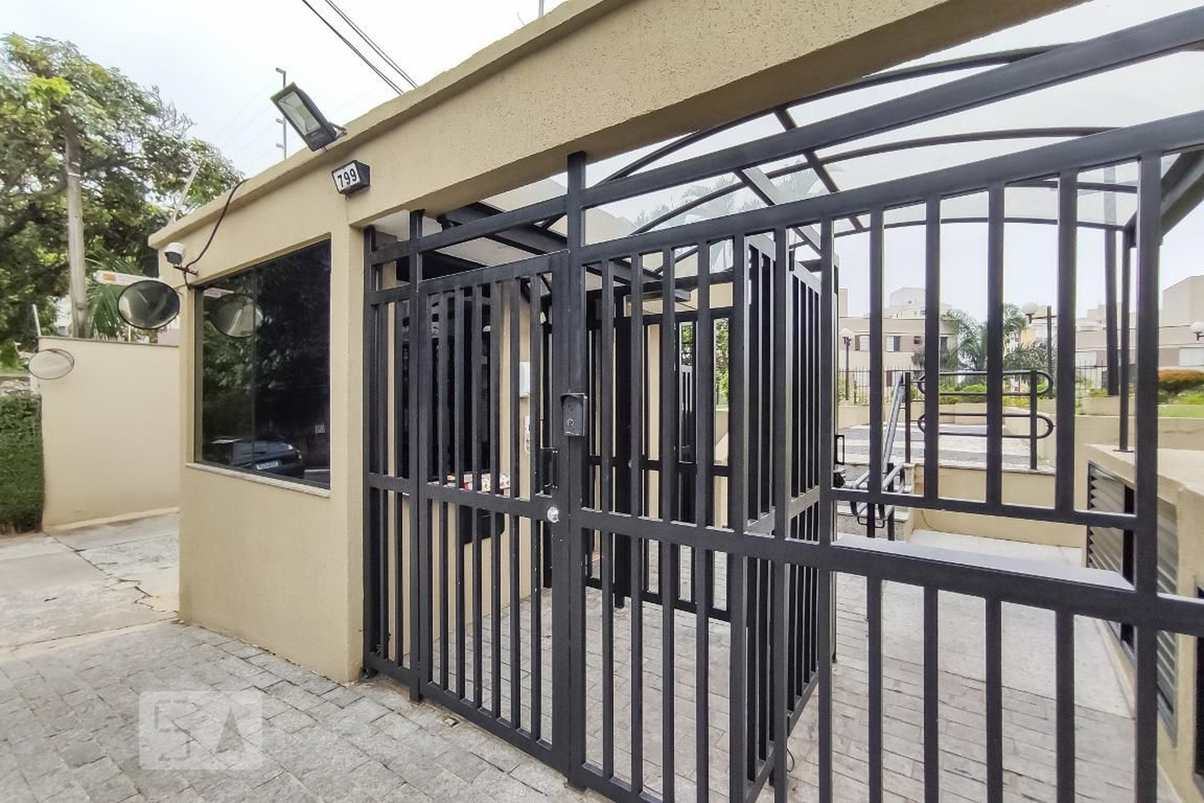 Fachada Condomínio em Rua das Grumixamas, 779