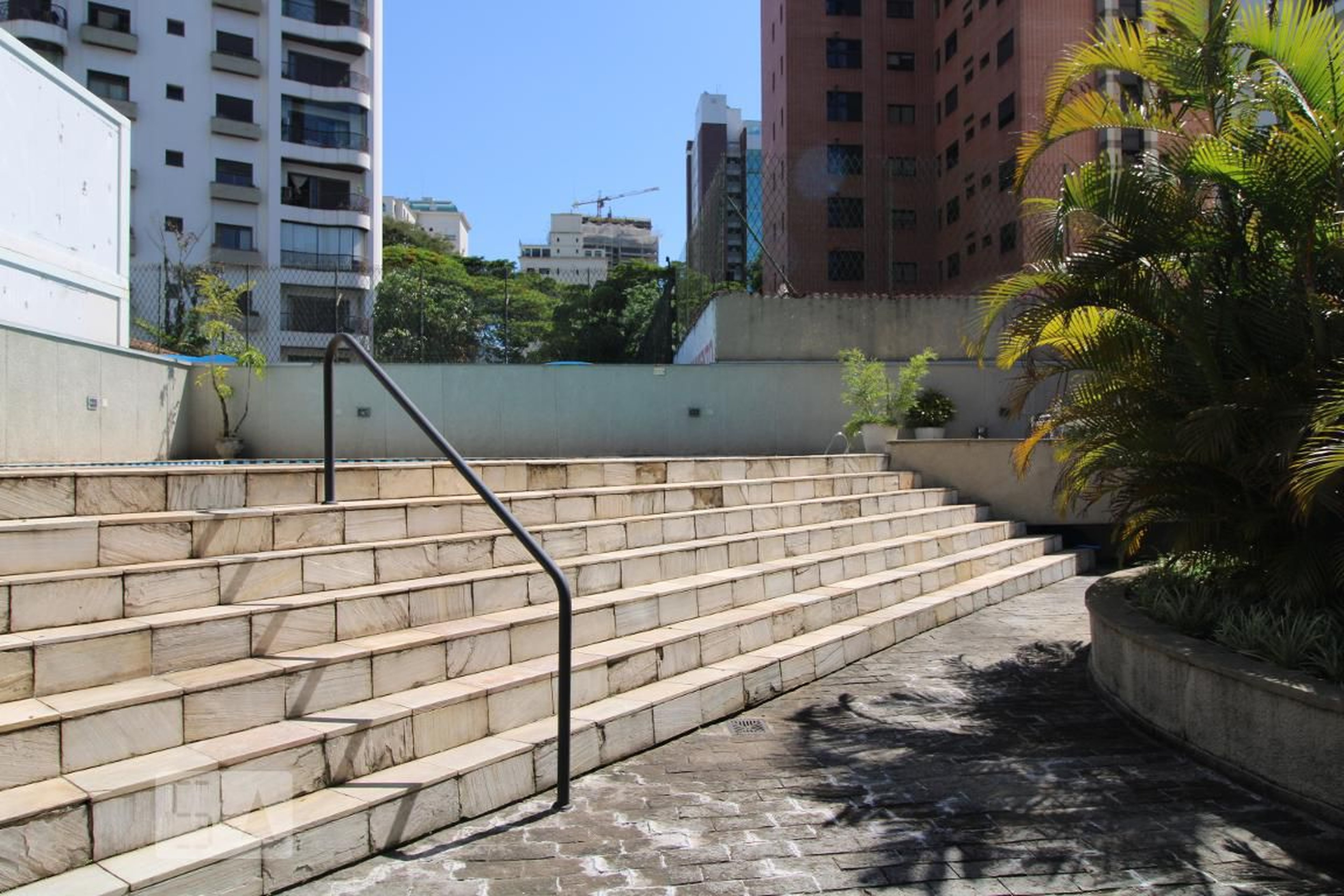 Área da piscina - ED  Baden Baden Flat Service