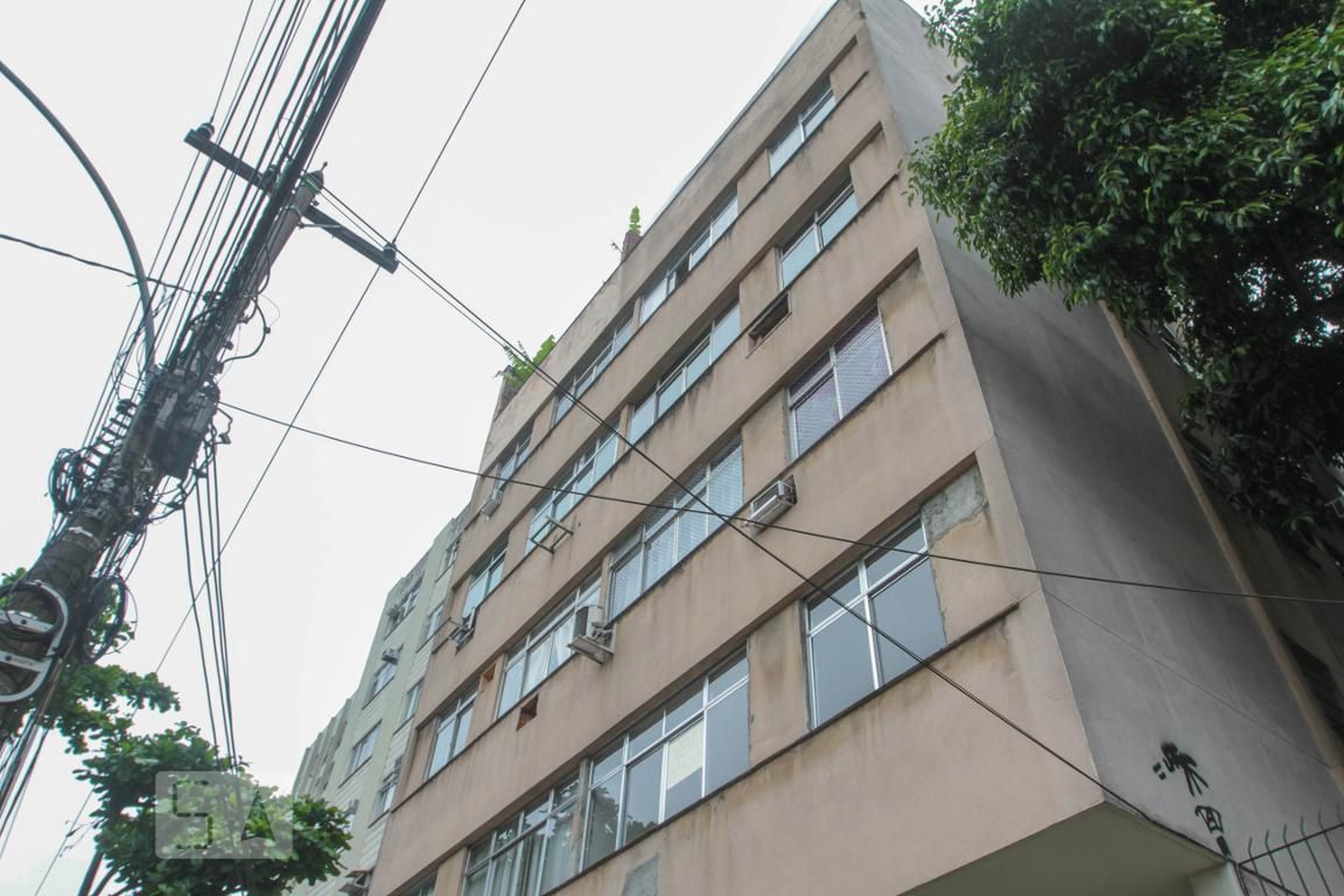 Fachada do Prédio Condomínio Poesia