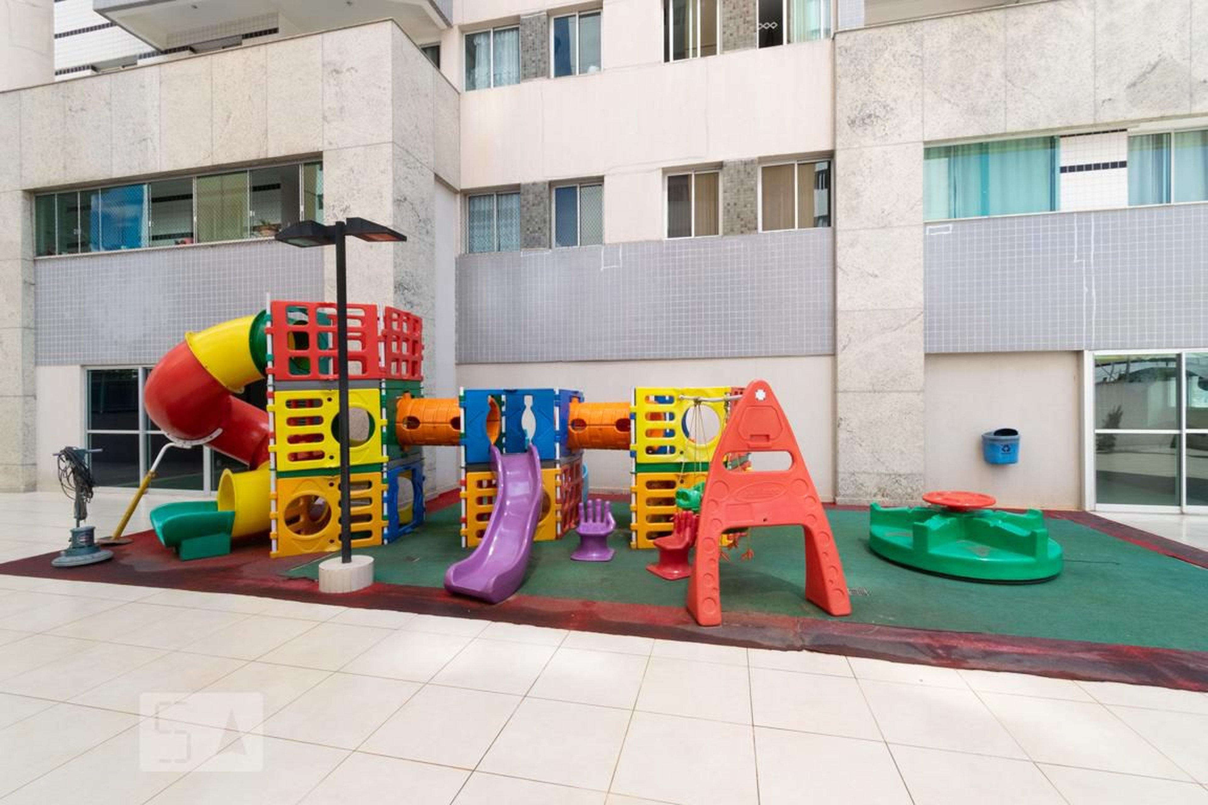 Playground - Residencial Elegance