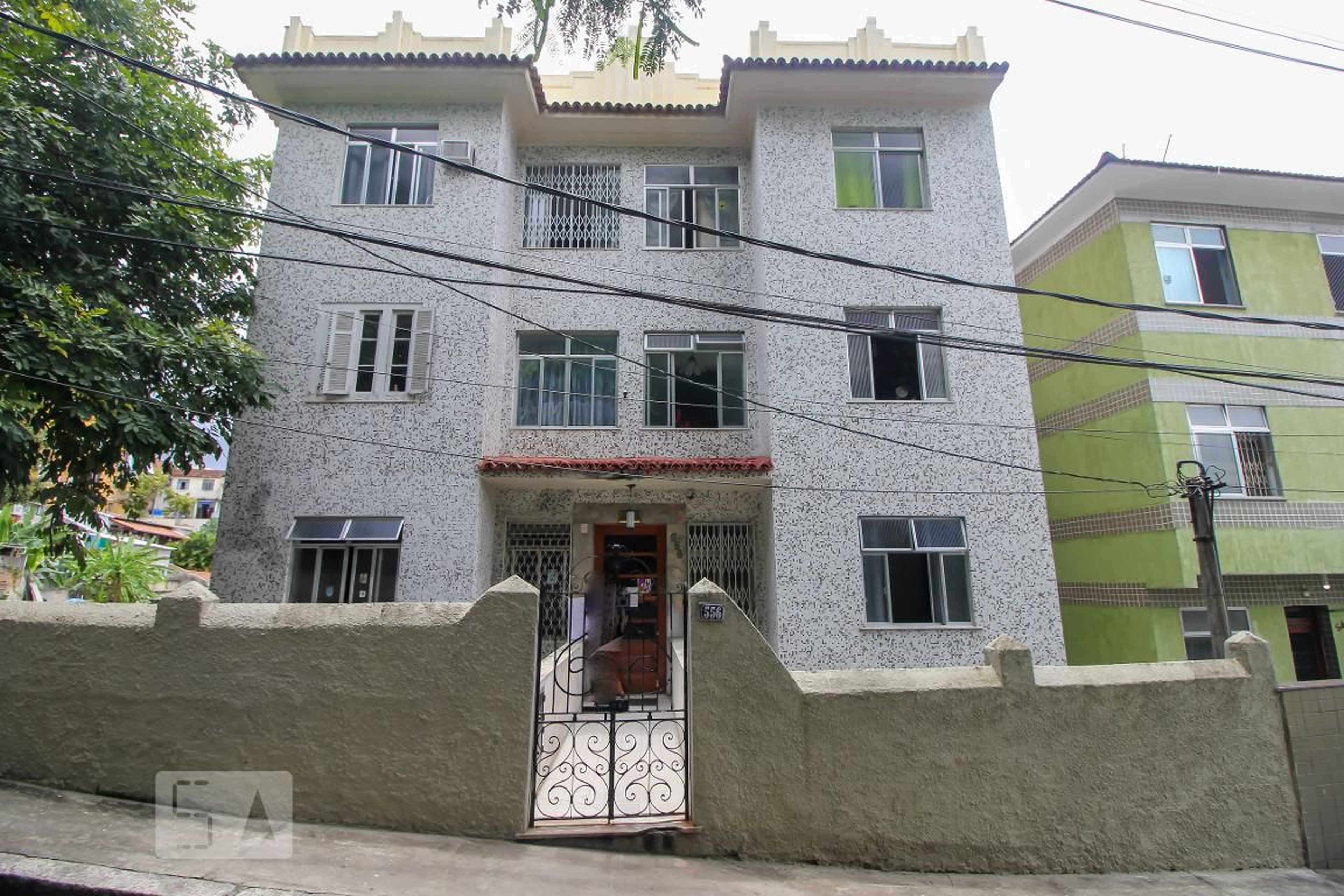 Fachada do Prédio Condomínio em Rua Costa Bastos, 556