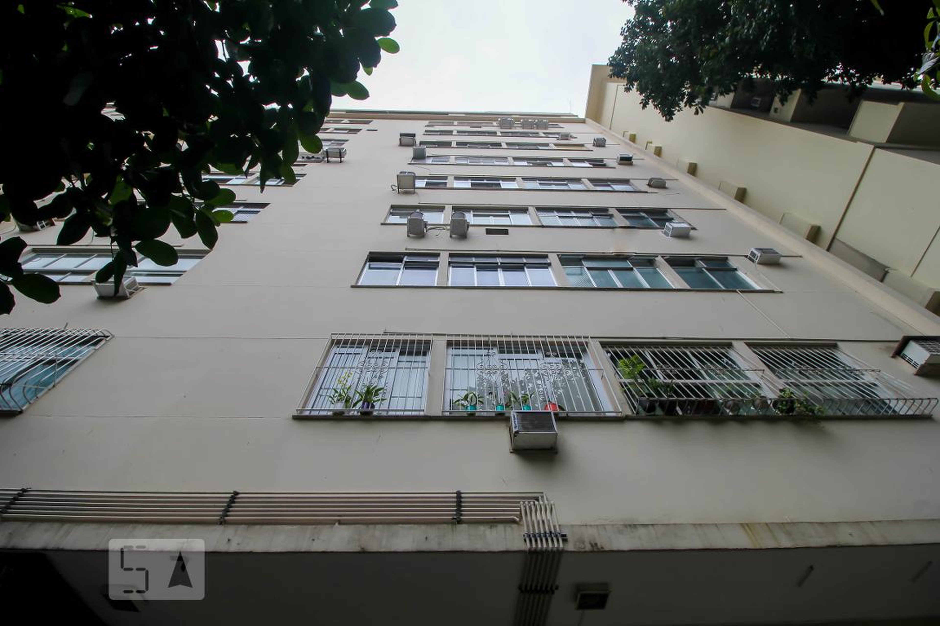 Fachada do Prédio Condomínio em Travessa dos Tamoios, 32