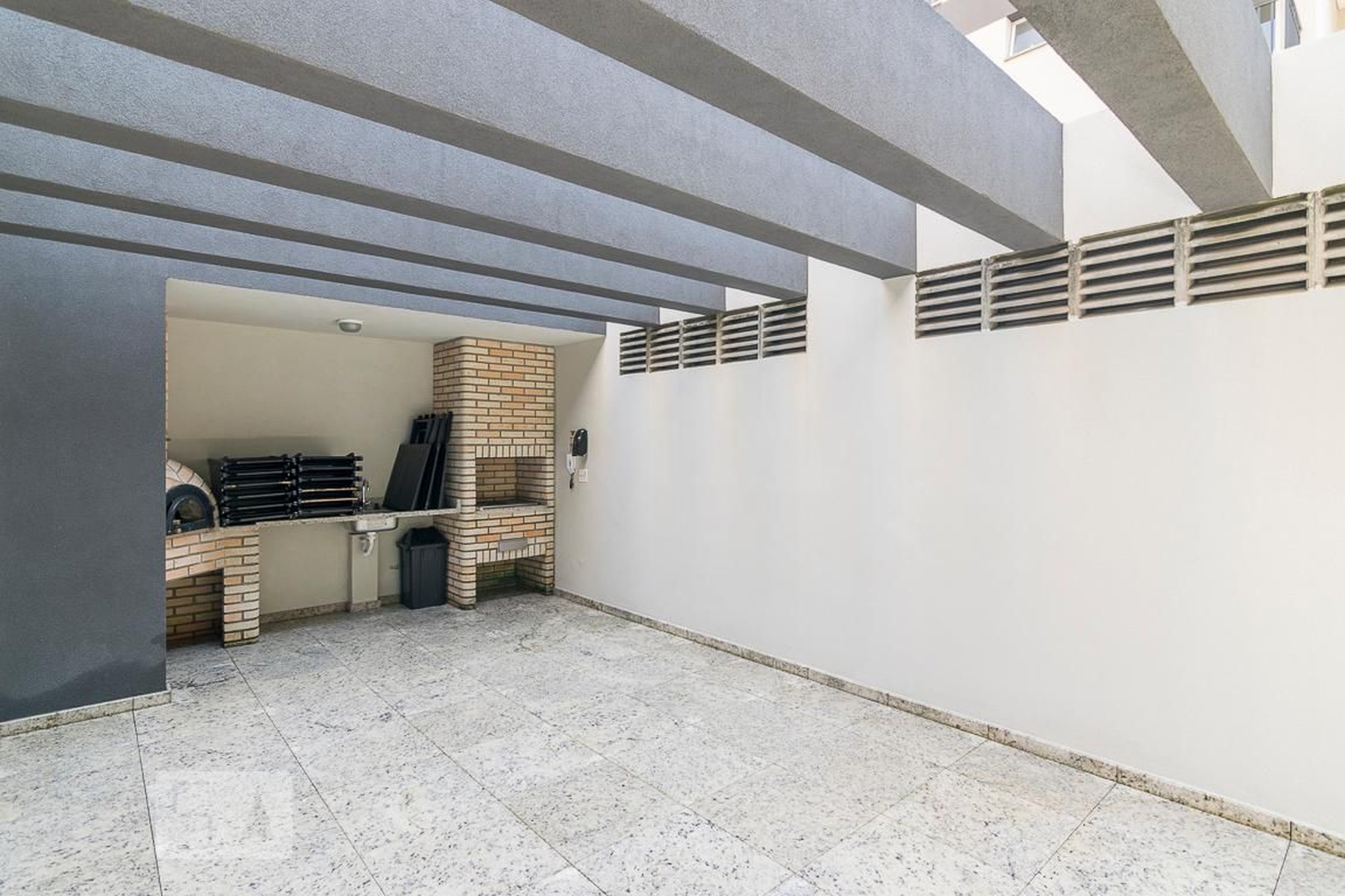 Churrasqueira - Upper