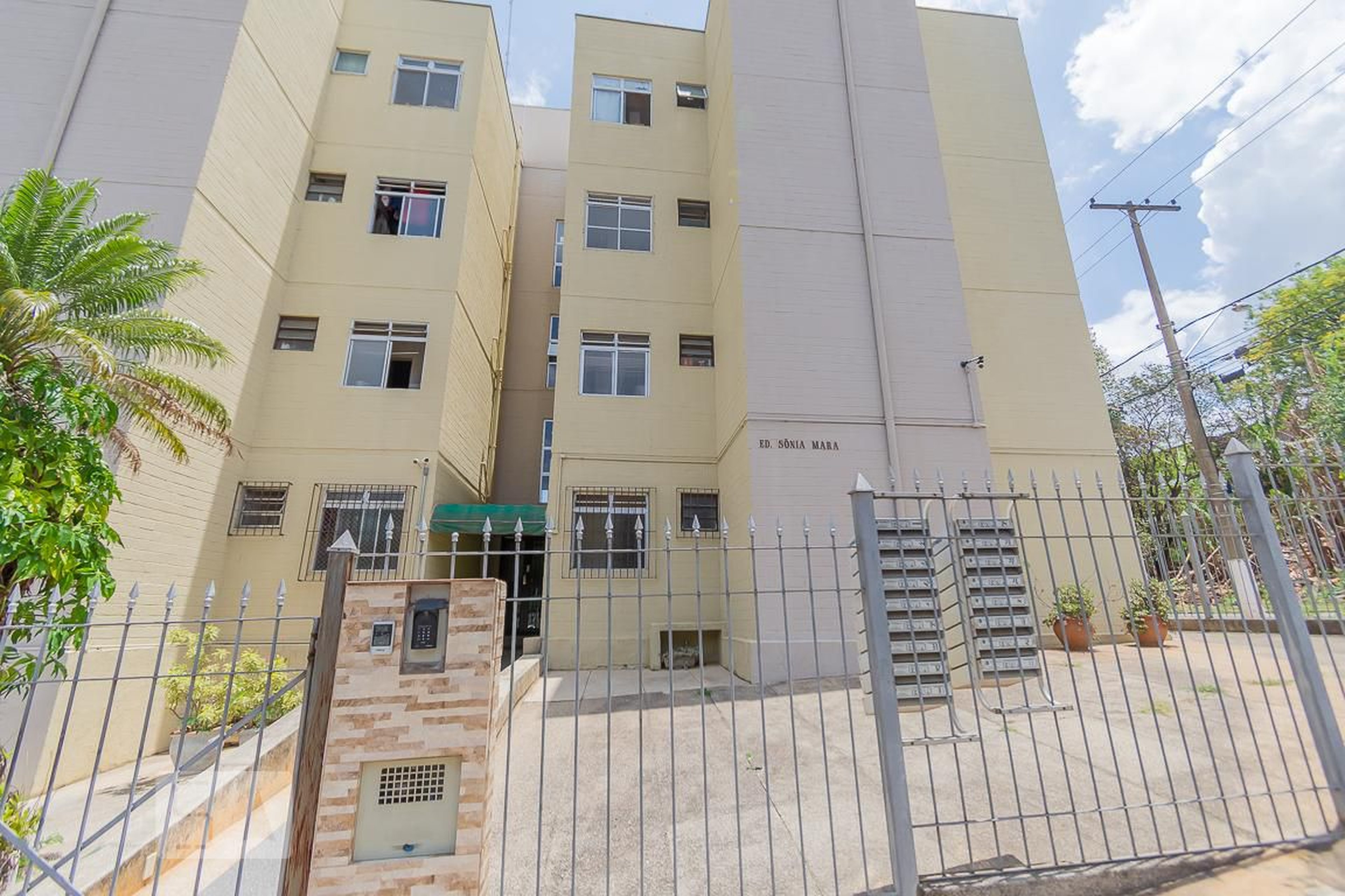 Fachada do Condomínio Condomínio Sonia Mara