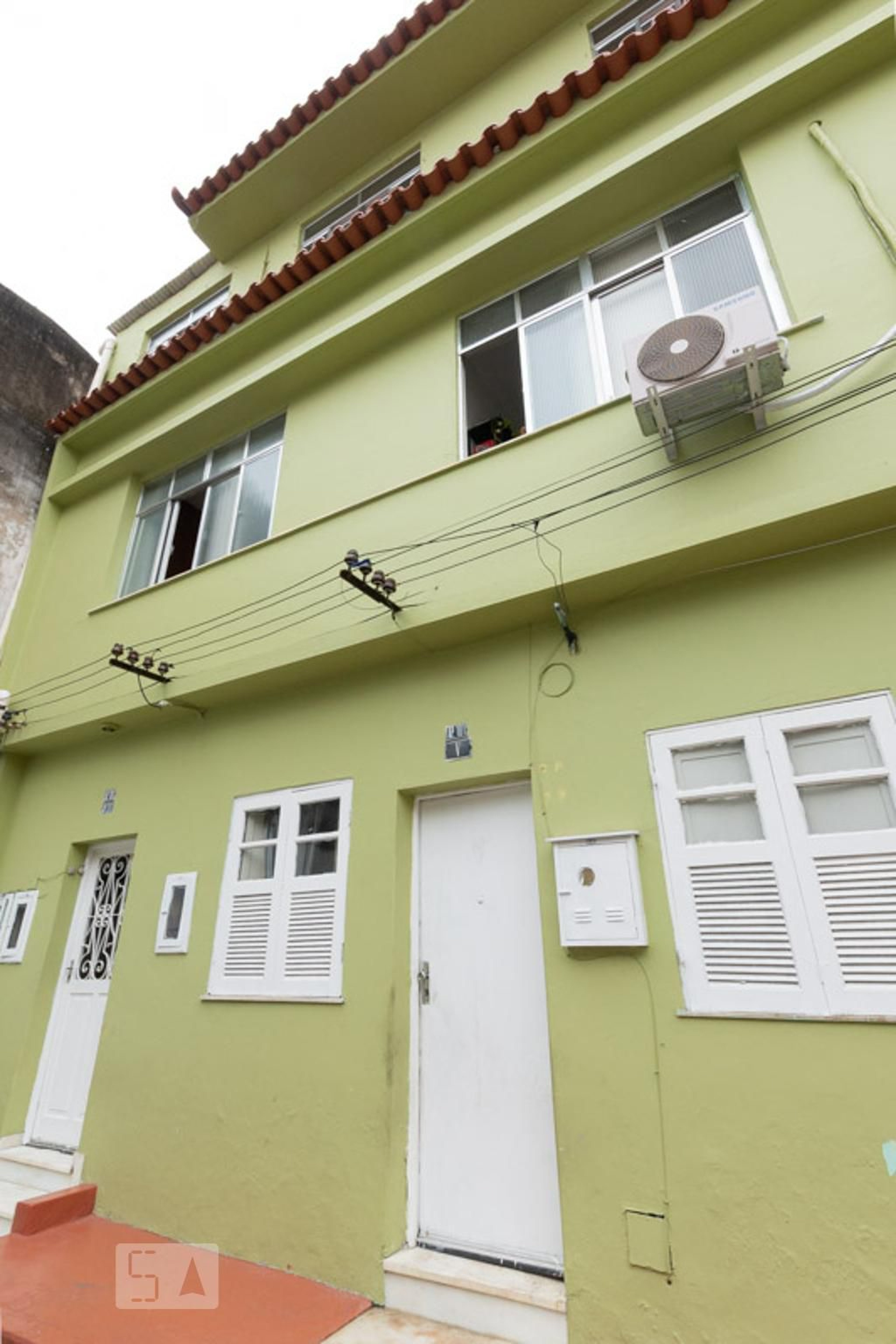 Fachada Condomínio em Rua Francisco Eugênio, 182