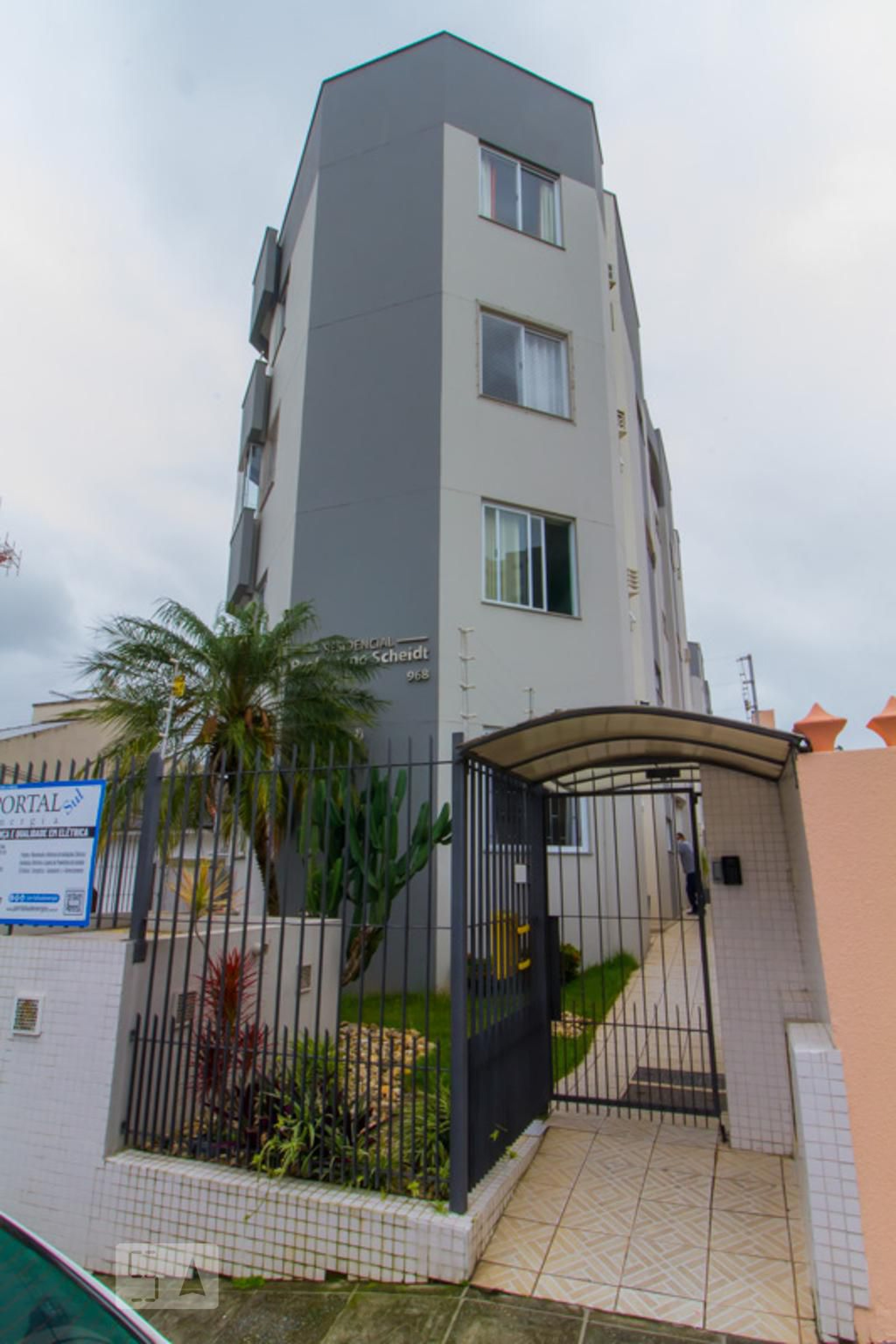 Fachada Residencial Prof Arno Scheidt